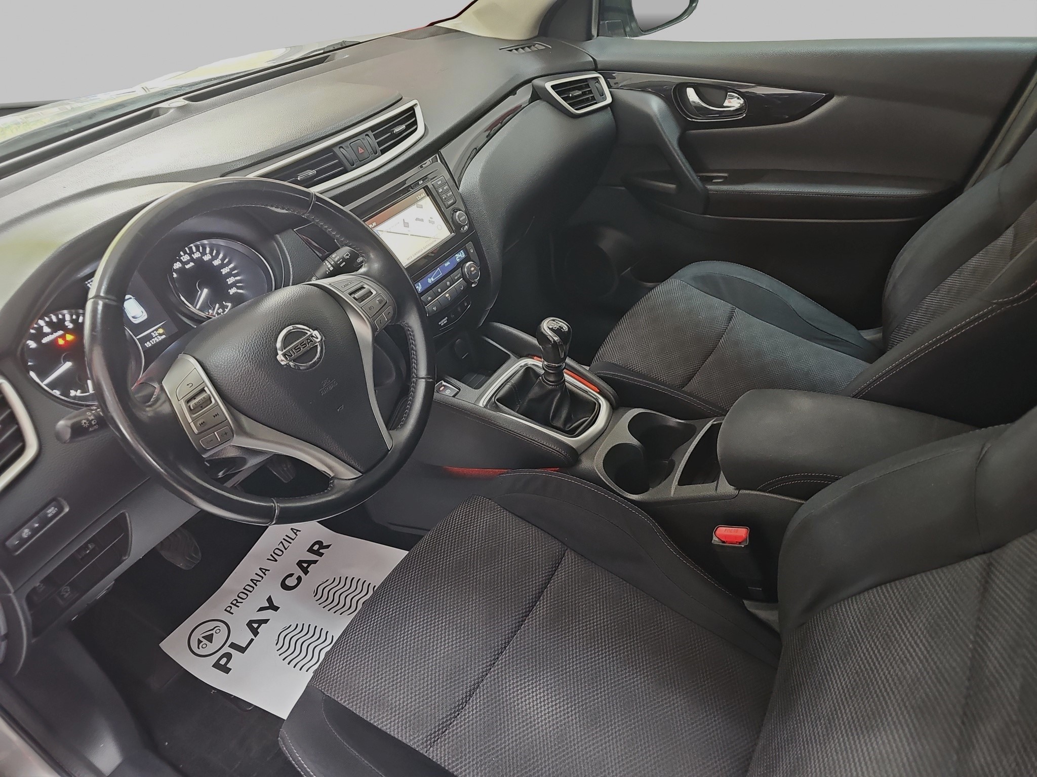 
								Nissan Qashqai full									