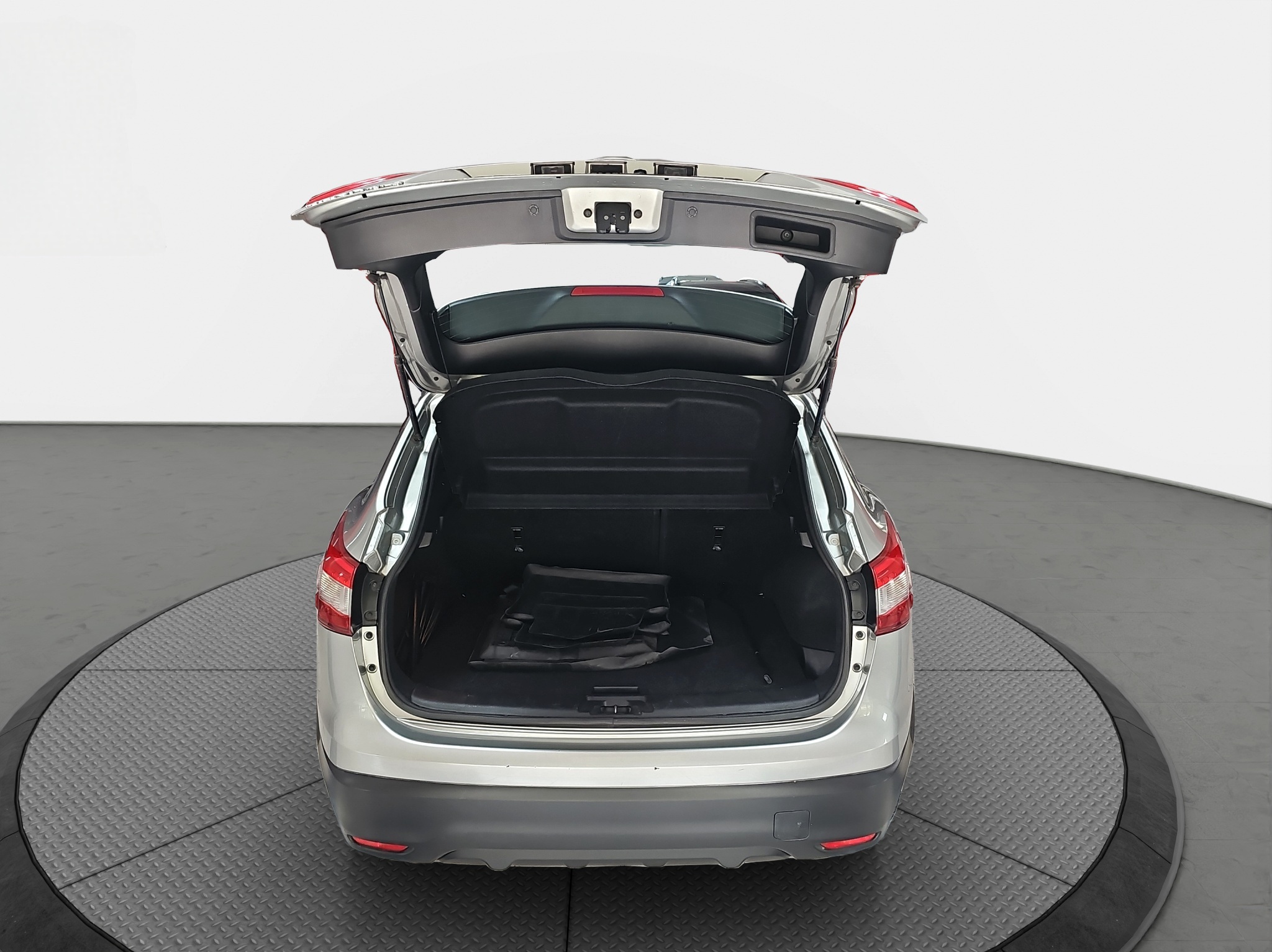 
								Nissan Qashqai full									