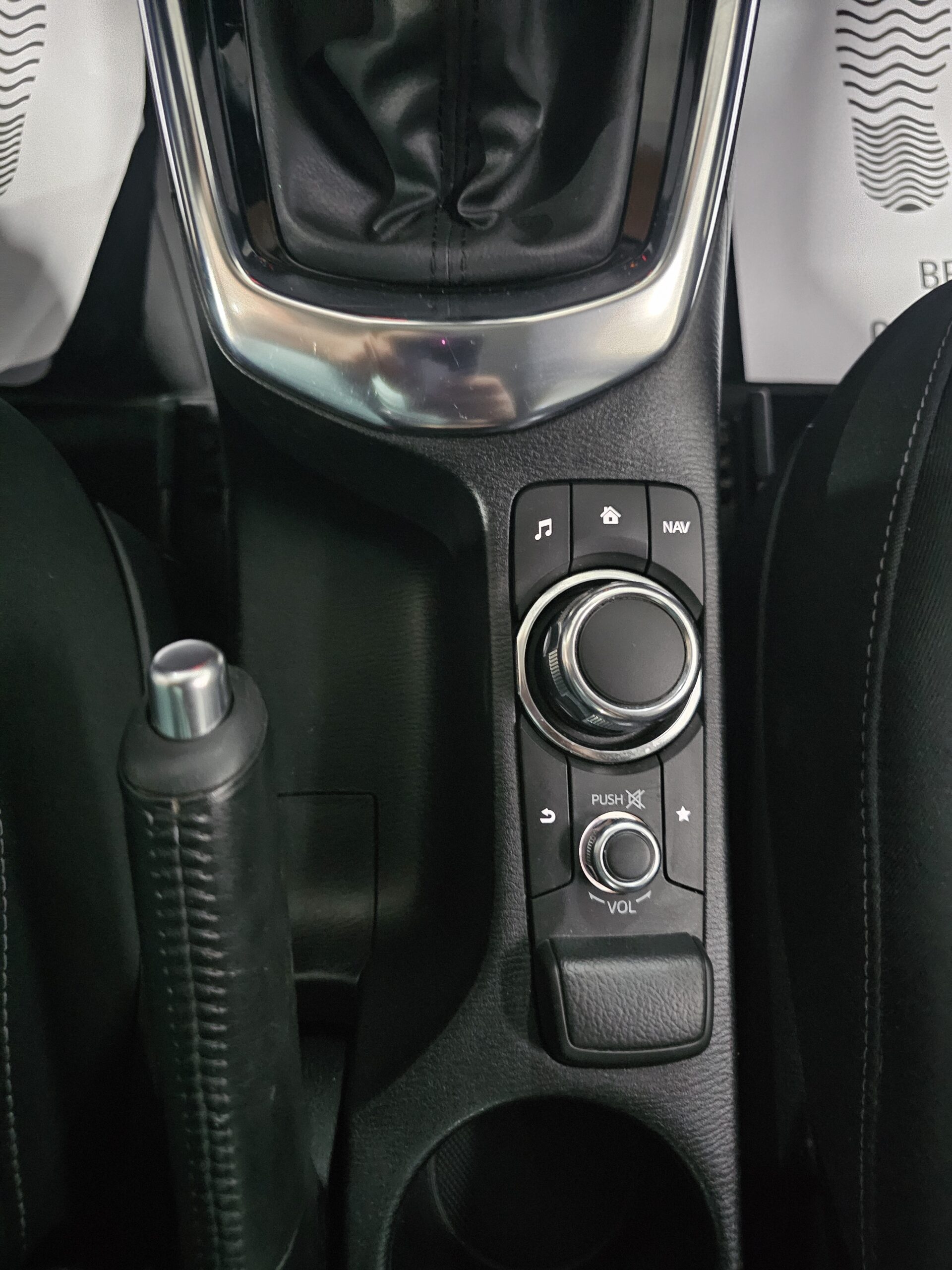
								Mazda 2 full									