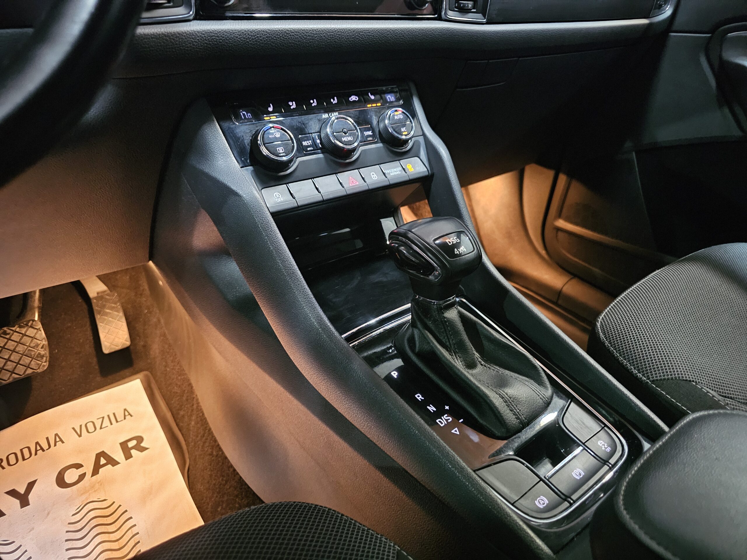 
								Škoda Kodiaq 4X4/DSG full									