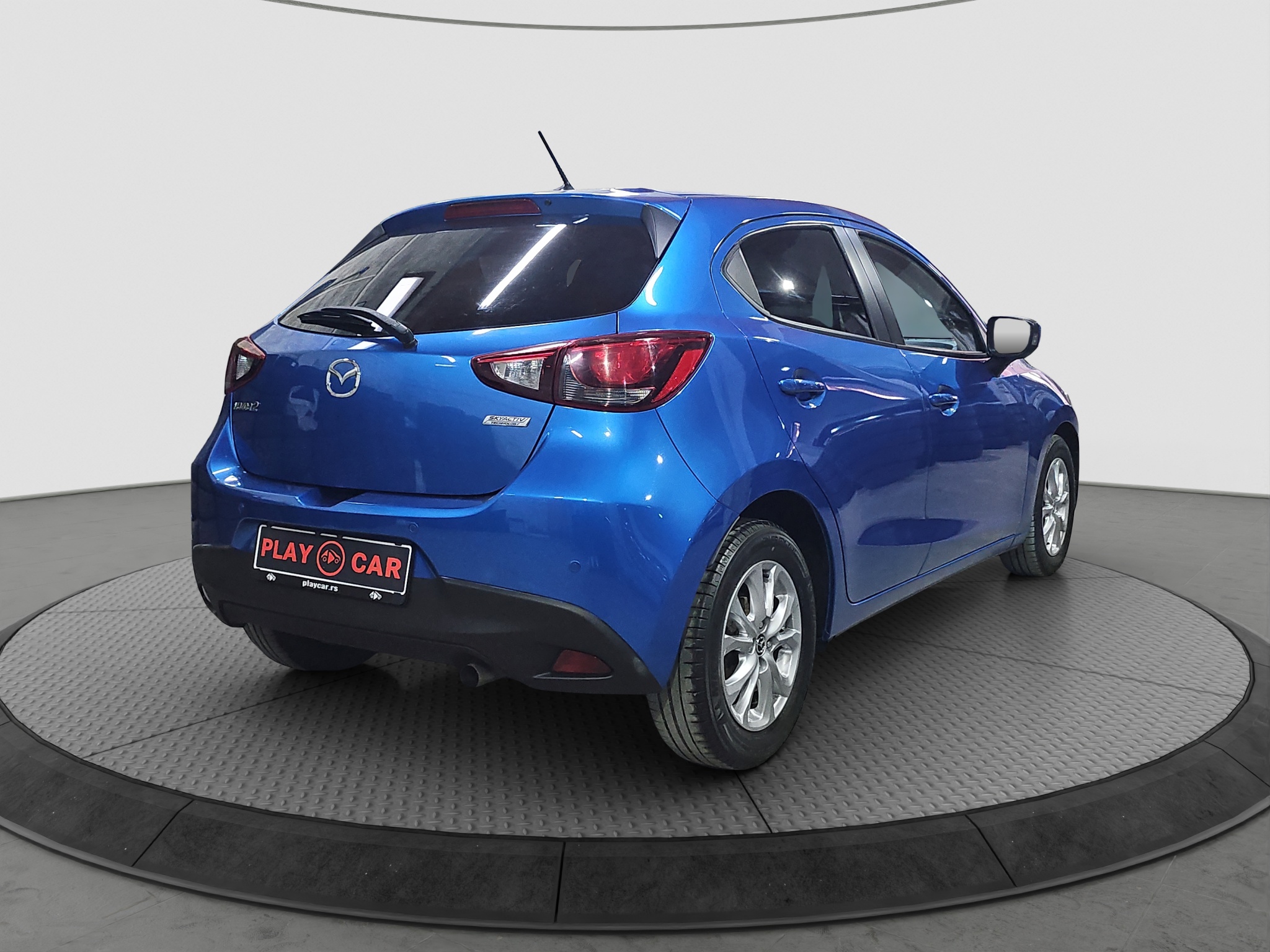 
								Mazda 2 full									