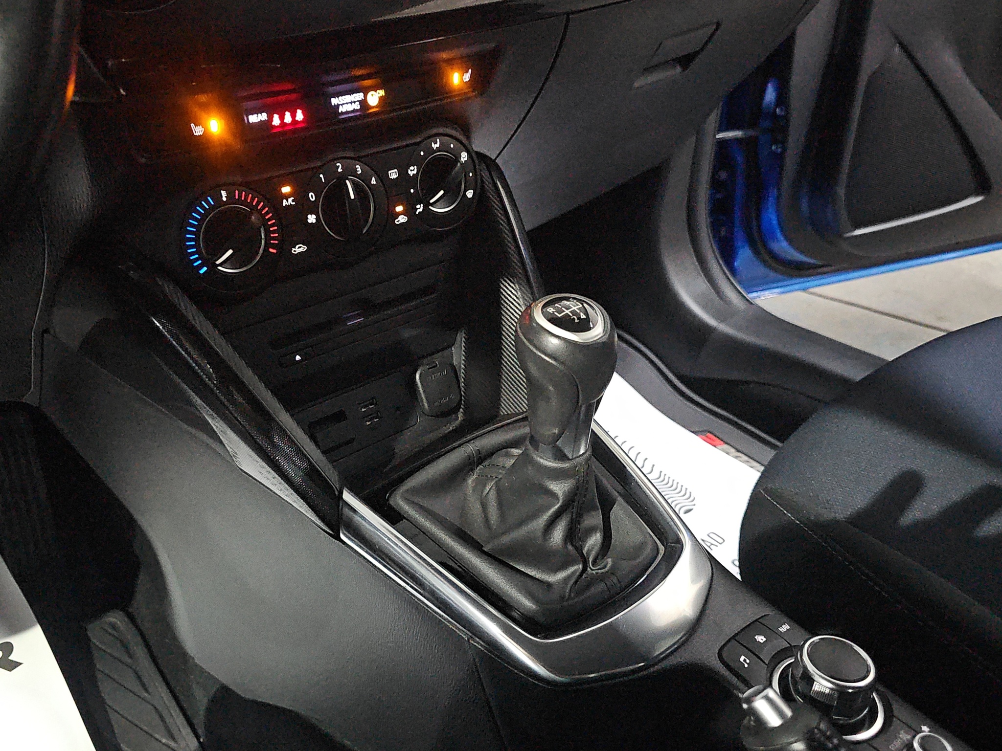 
								Mazda 2 full									