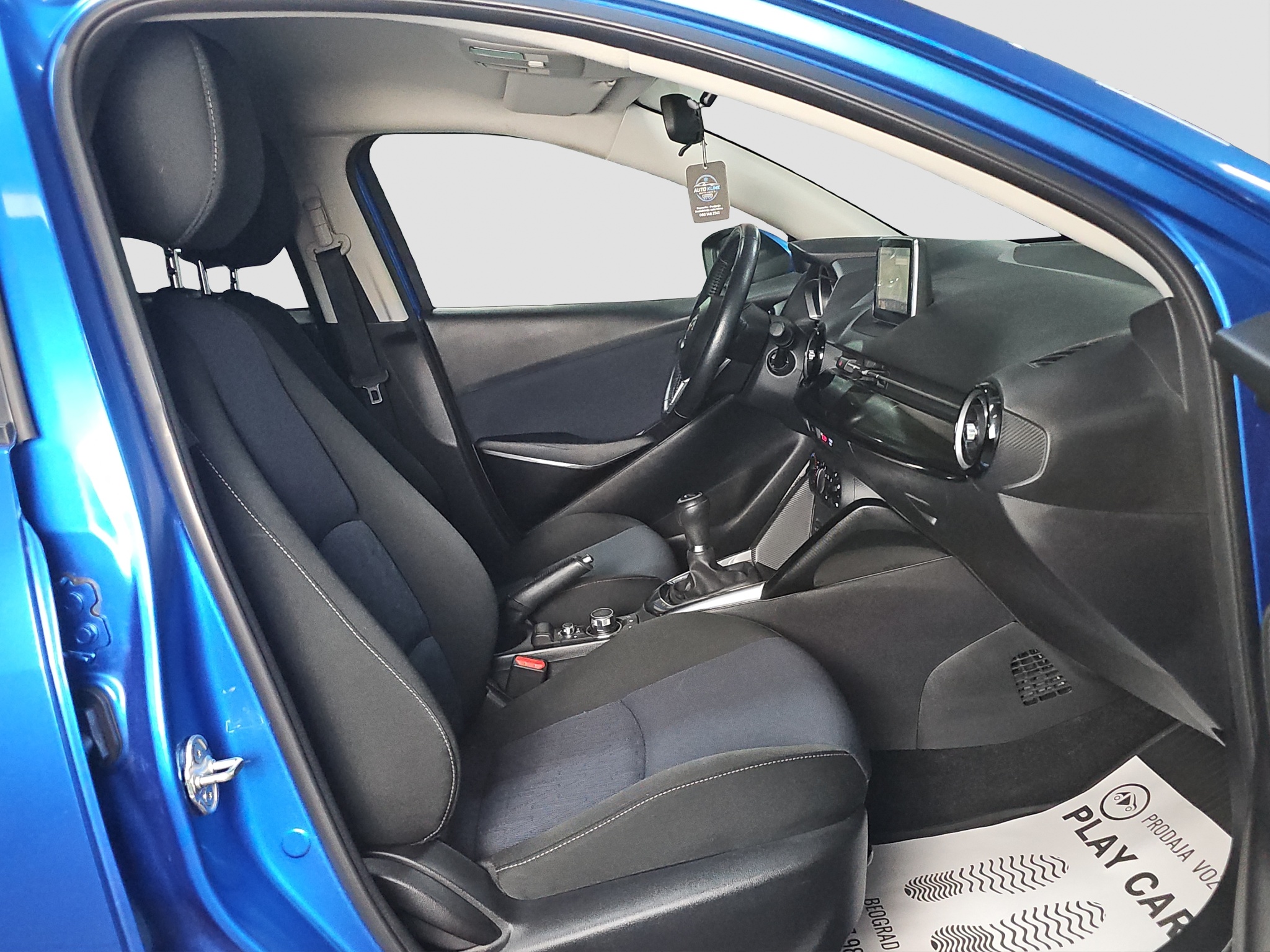 
								Mazda 2 full									