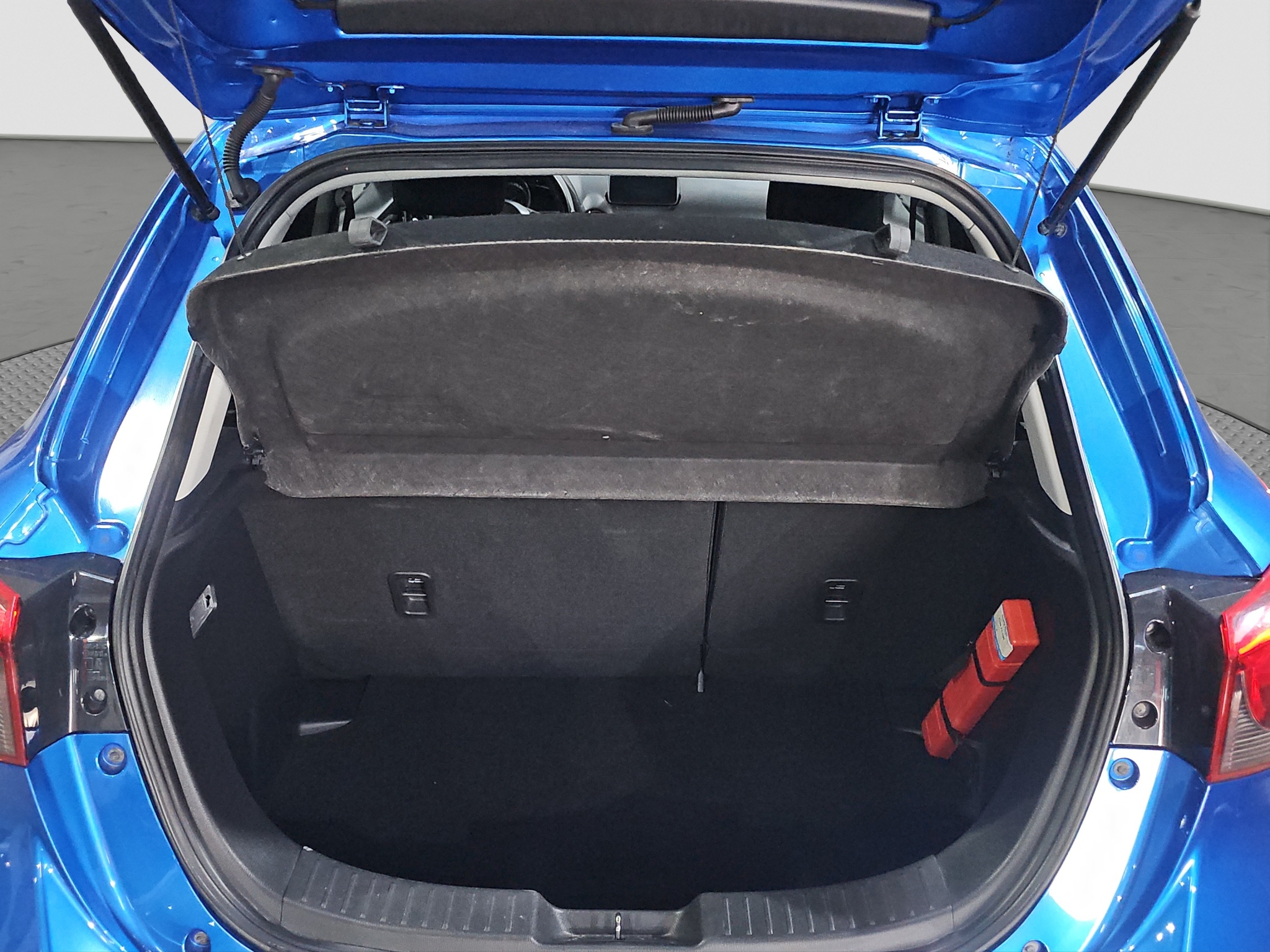 
								Mazda 2 full									