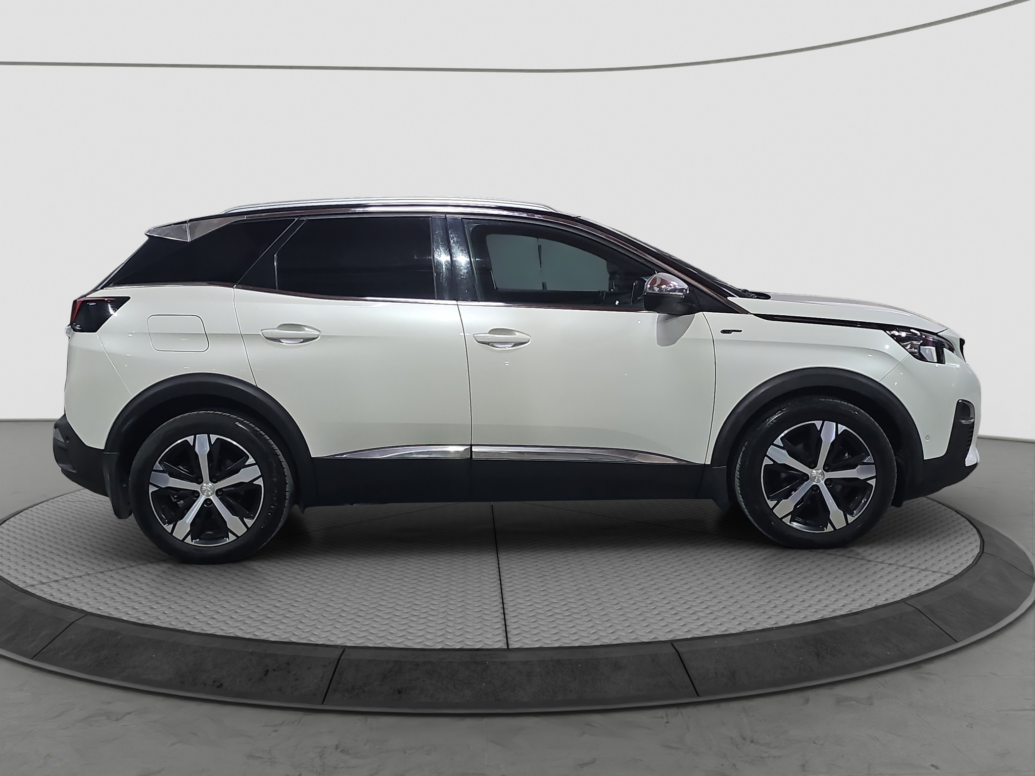 
								Peugeot 3008 GT-LINE full									