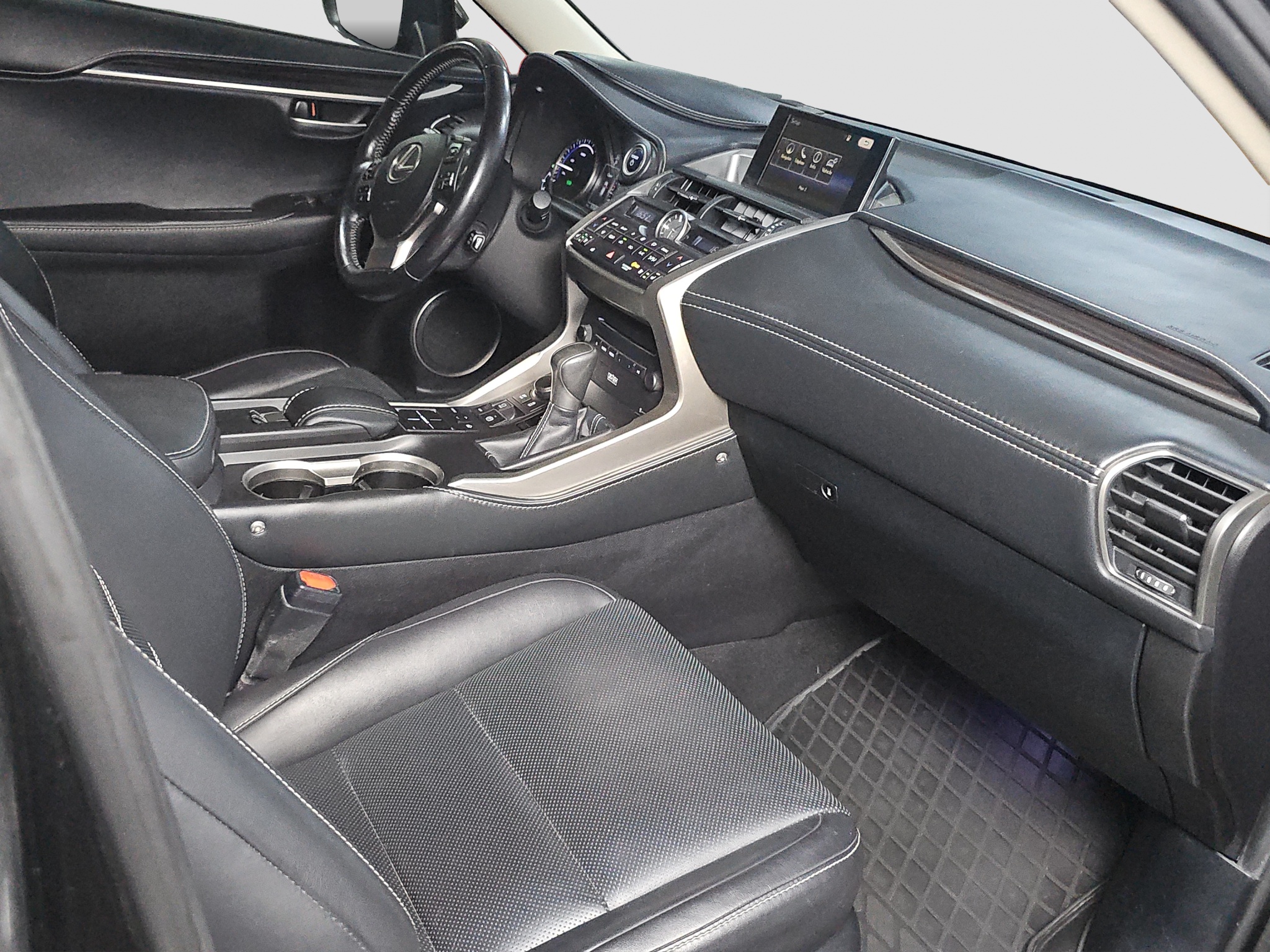 
								Lexus NX AWD/FU.LL full									