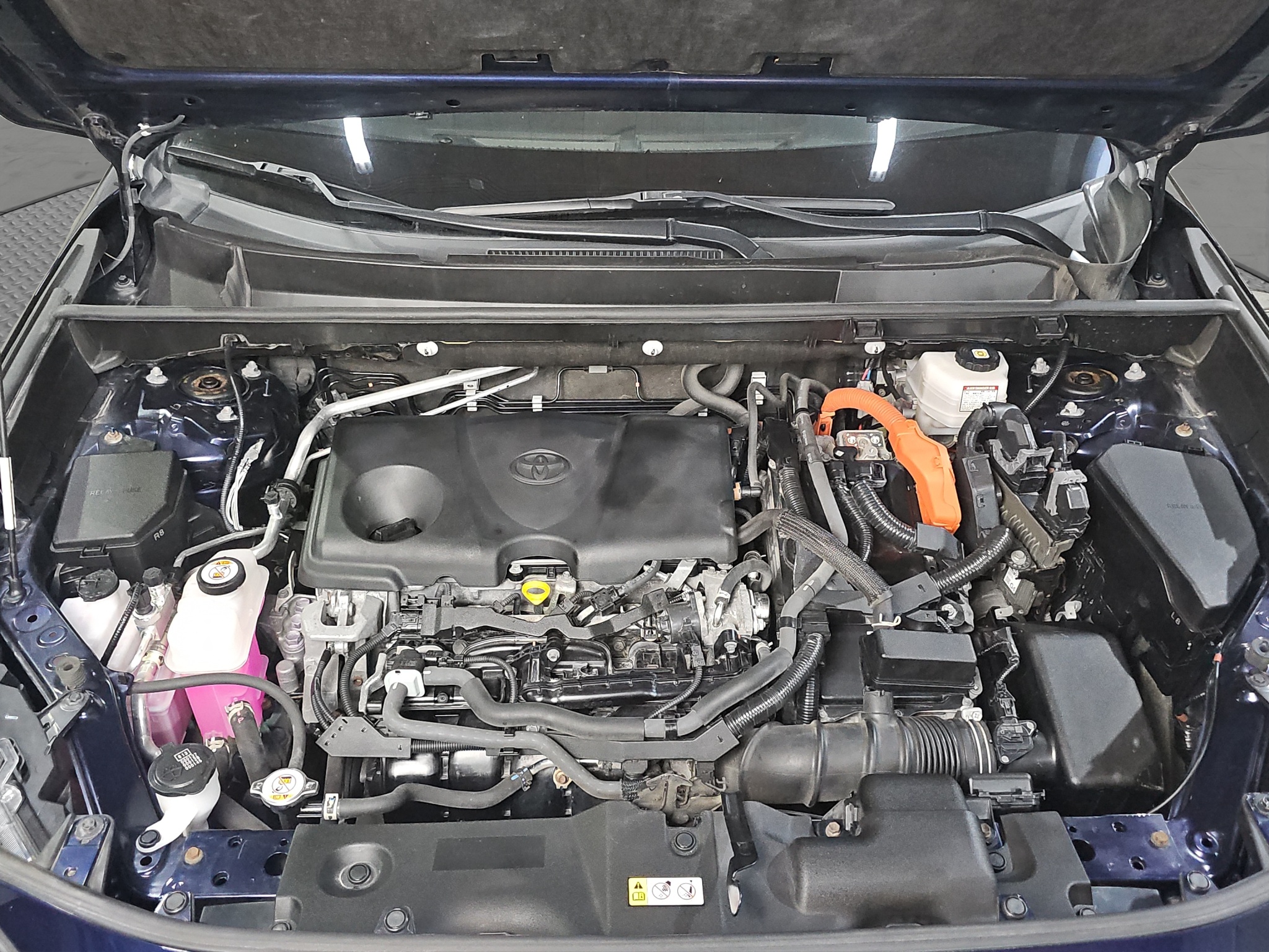 
								Toyota RAV 4 AWD/T0P full									