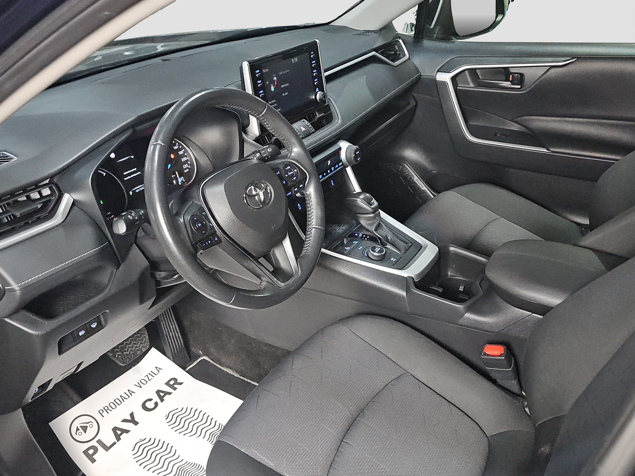 
								Toyota RAV 4 AWD/T0P full									