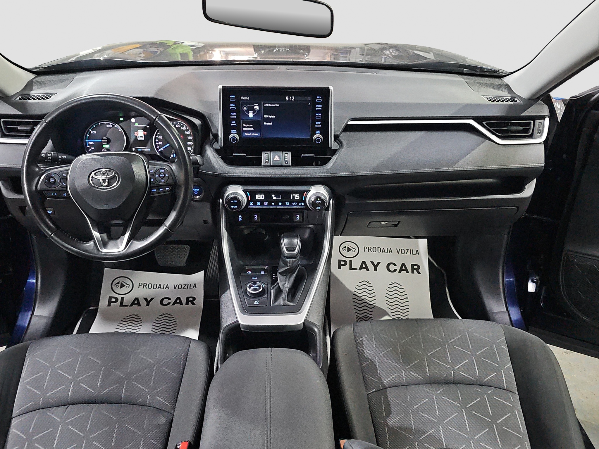 
								Toyota RAV 4 AWD/T0P full									