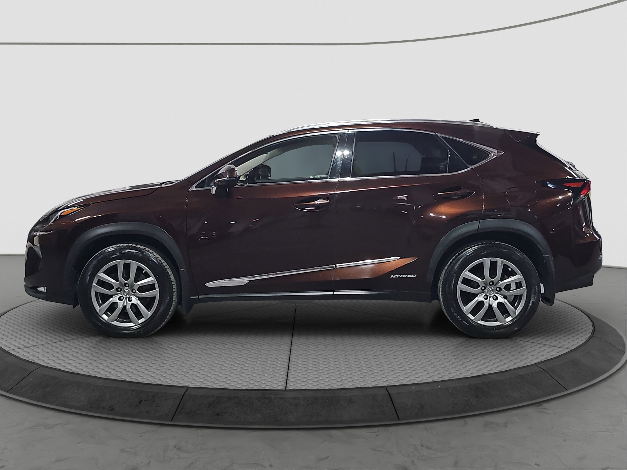 
								Lexus NX 4X4/T.O.P full									