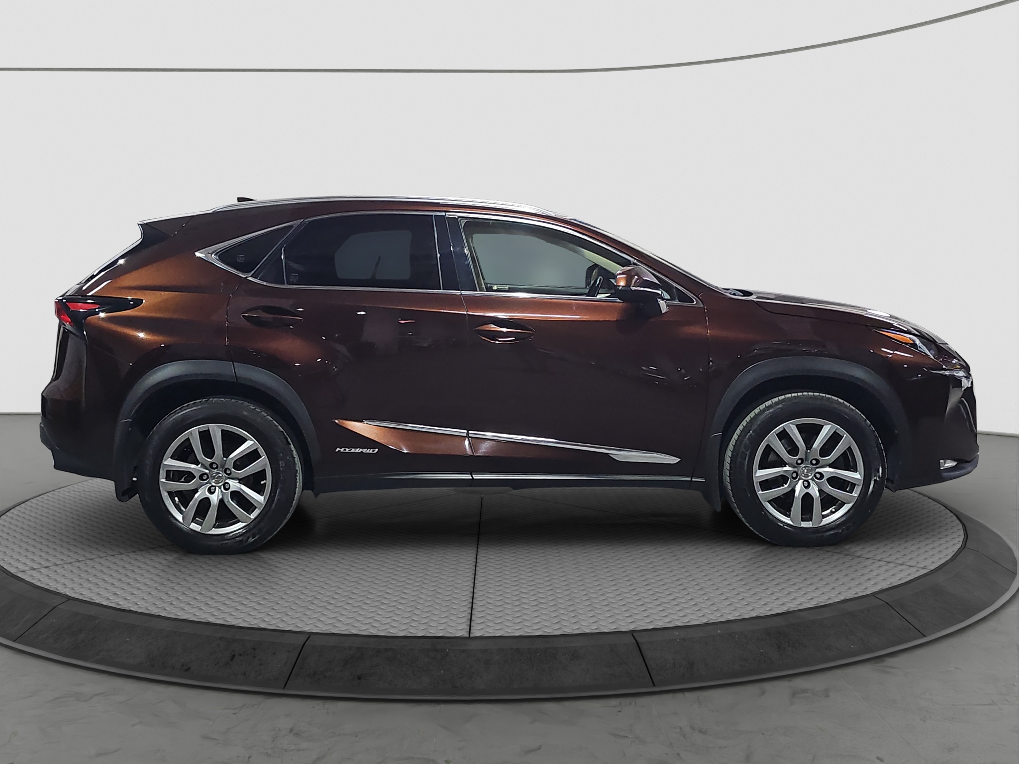 
								Lexus NX 4X4/T.O.P full									
