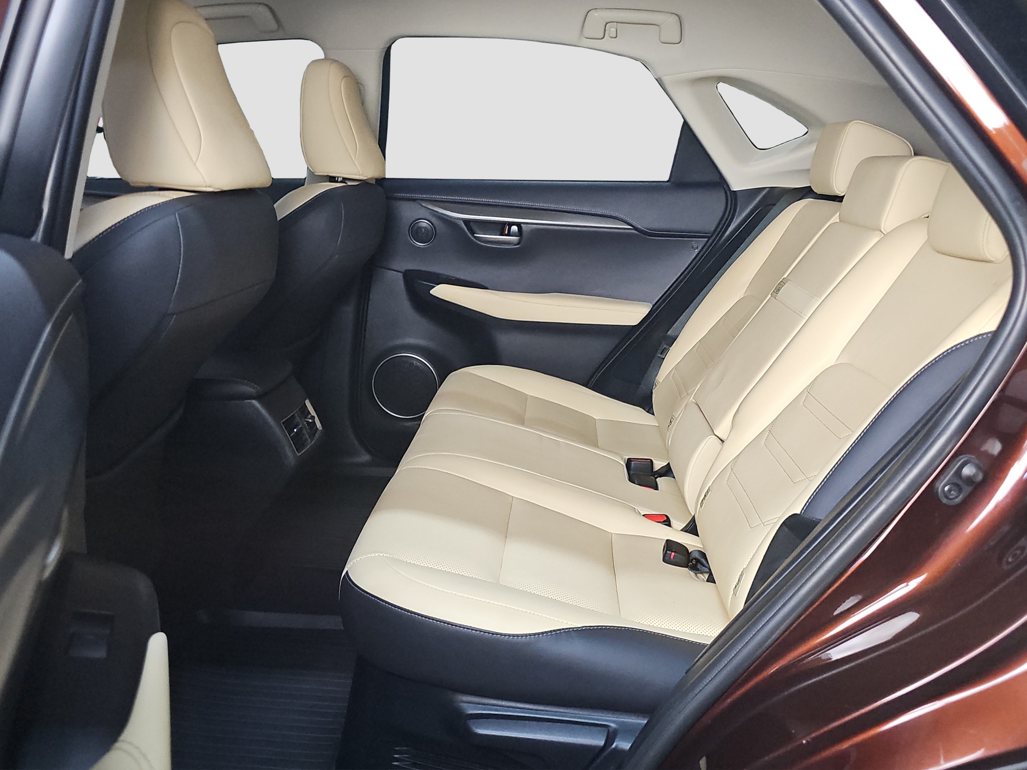 
								Lexus NX 4X4/T.O.P full									