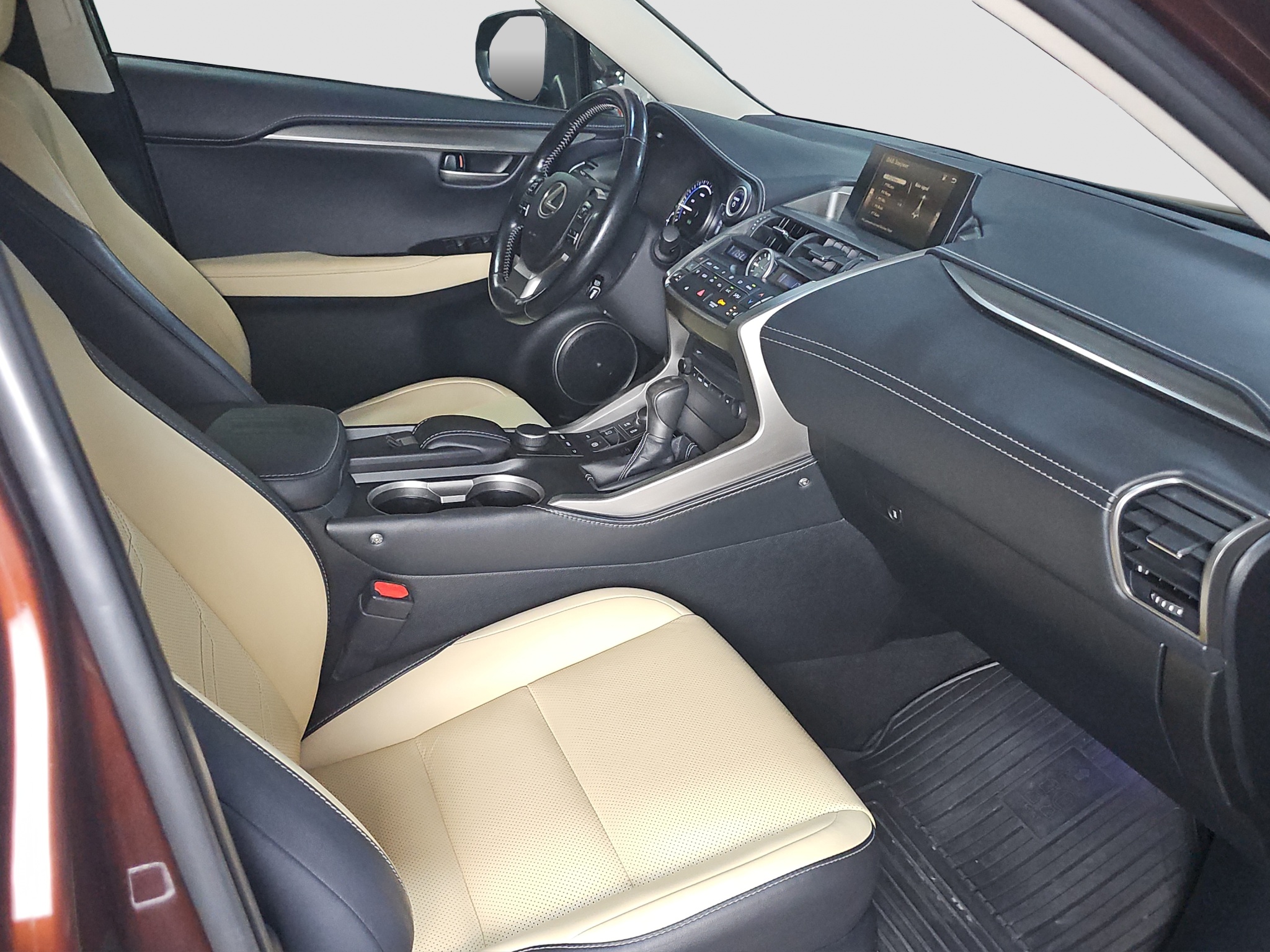 
								Lexus NX 4X4/T.O.P full									