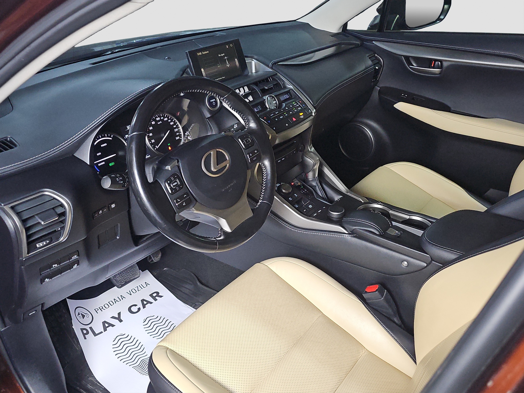 
								Lexus NX 4X4/T.O.P full									