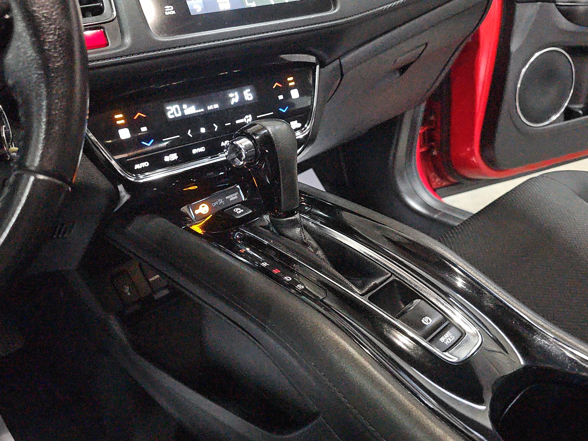 
								Honda HR-V A.U.T.O./ODLI.ČAN full									
