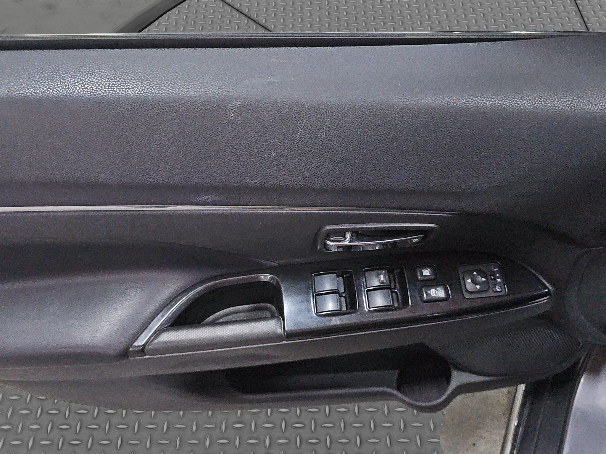 
								Peugeot 4008 AWD/PANO/FUL.L full									