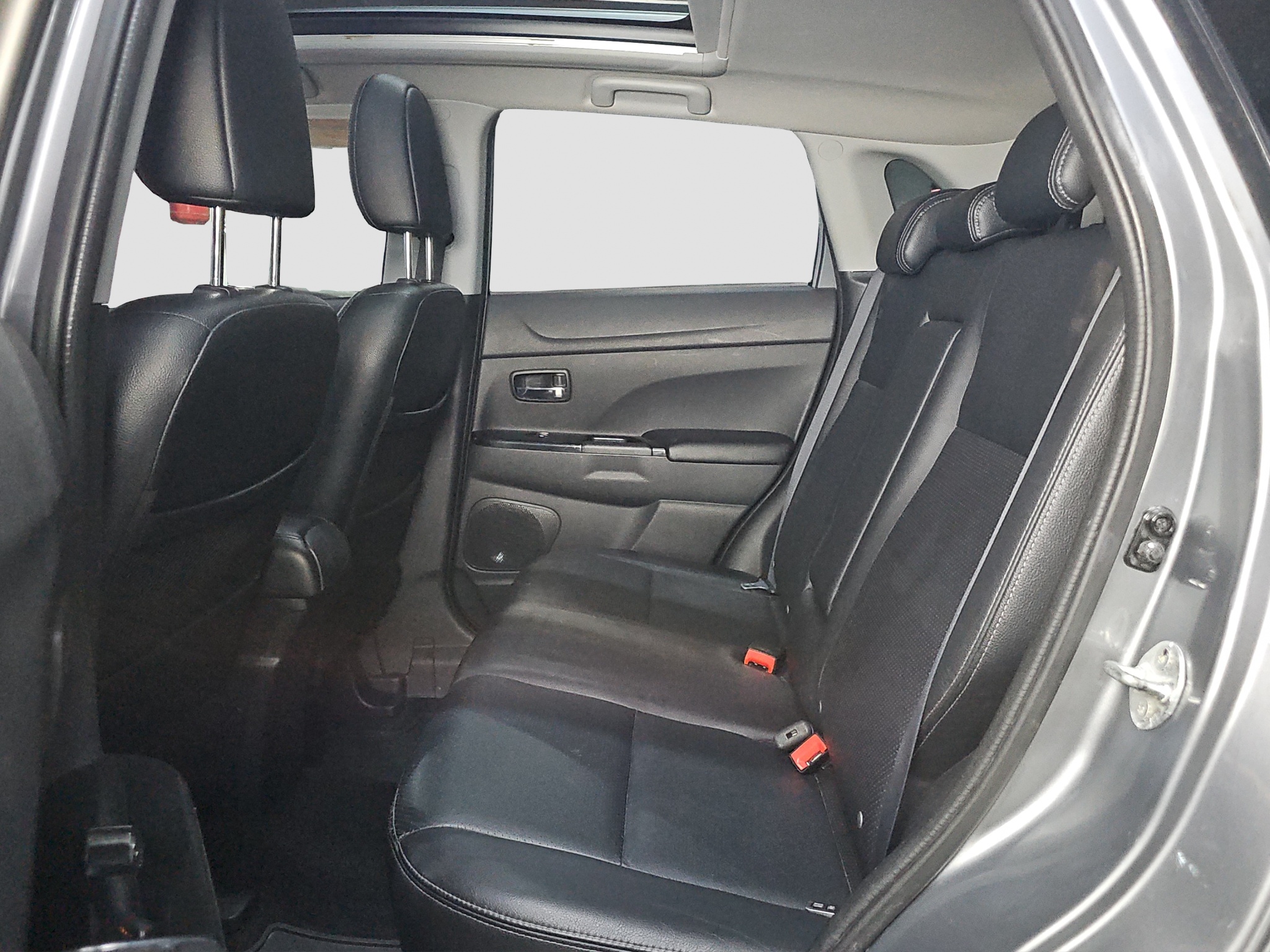 
								Peugeot 4008 AWD/PANO/FUL.L full									