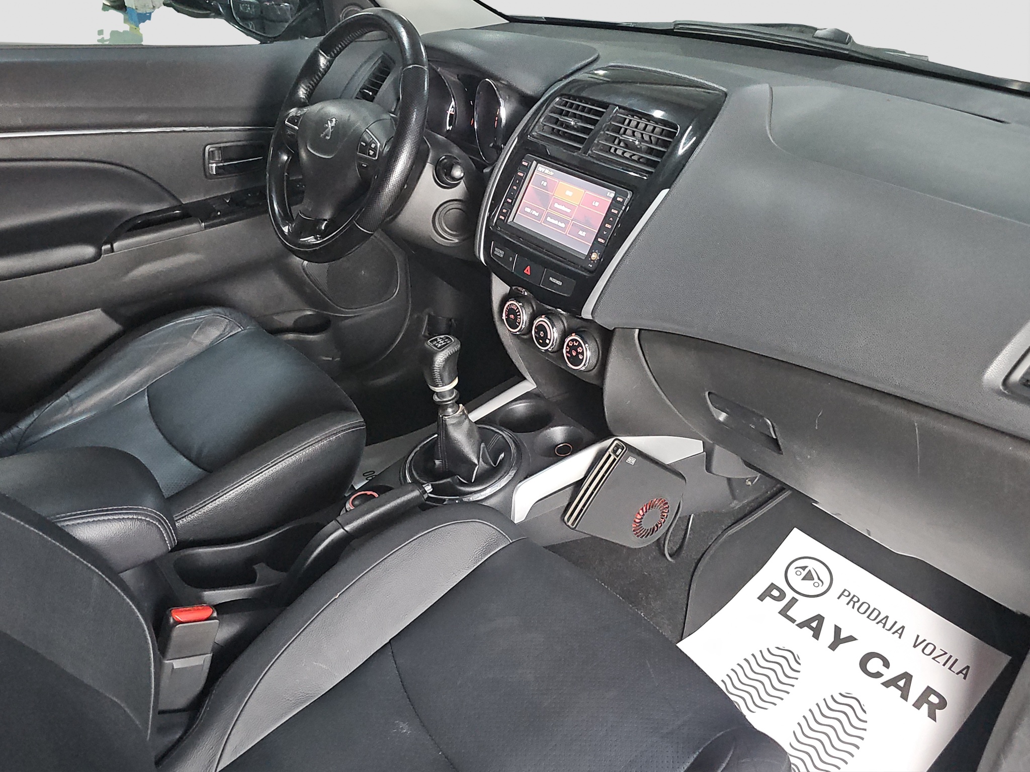 
								Peugeot 4008 AWD/PANO/FUL.L full									
