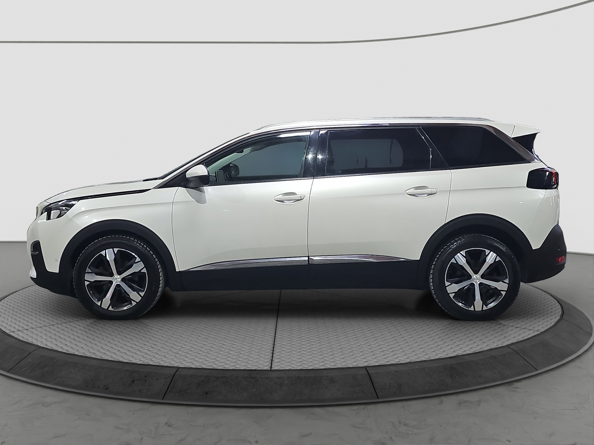 
								Peugeot 5008 7.sed/VIRT/AUT full									