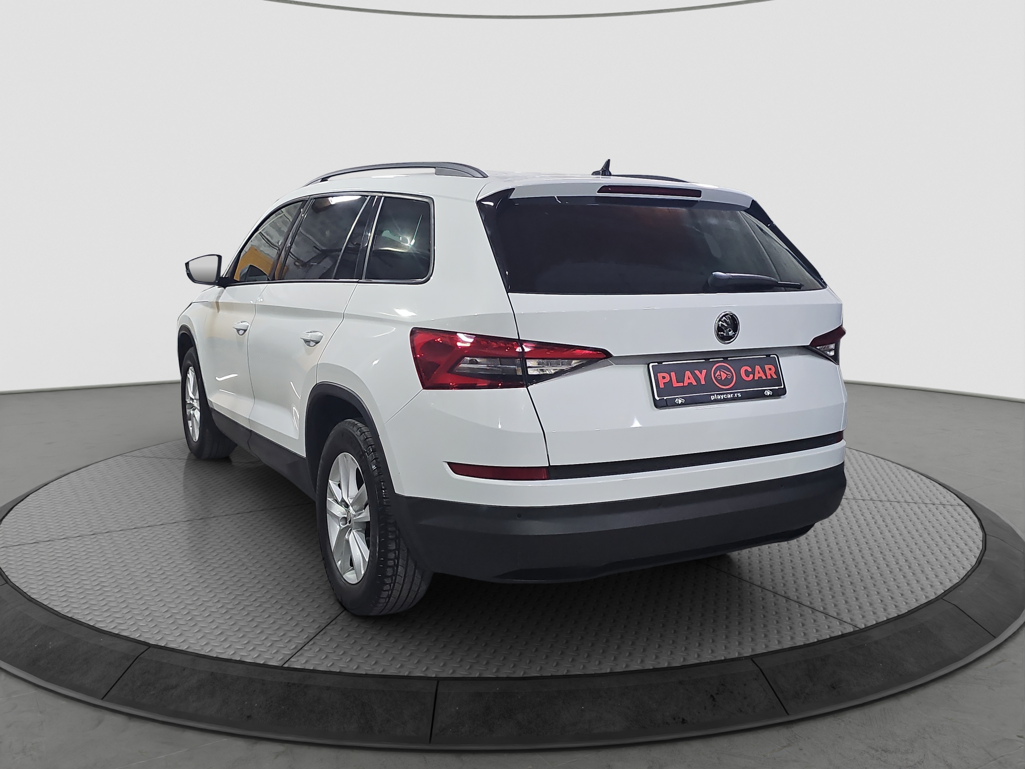 
								Škoda Kodiaq 4X4/DSG full									