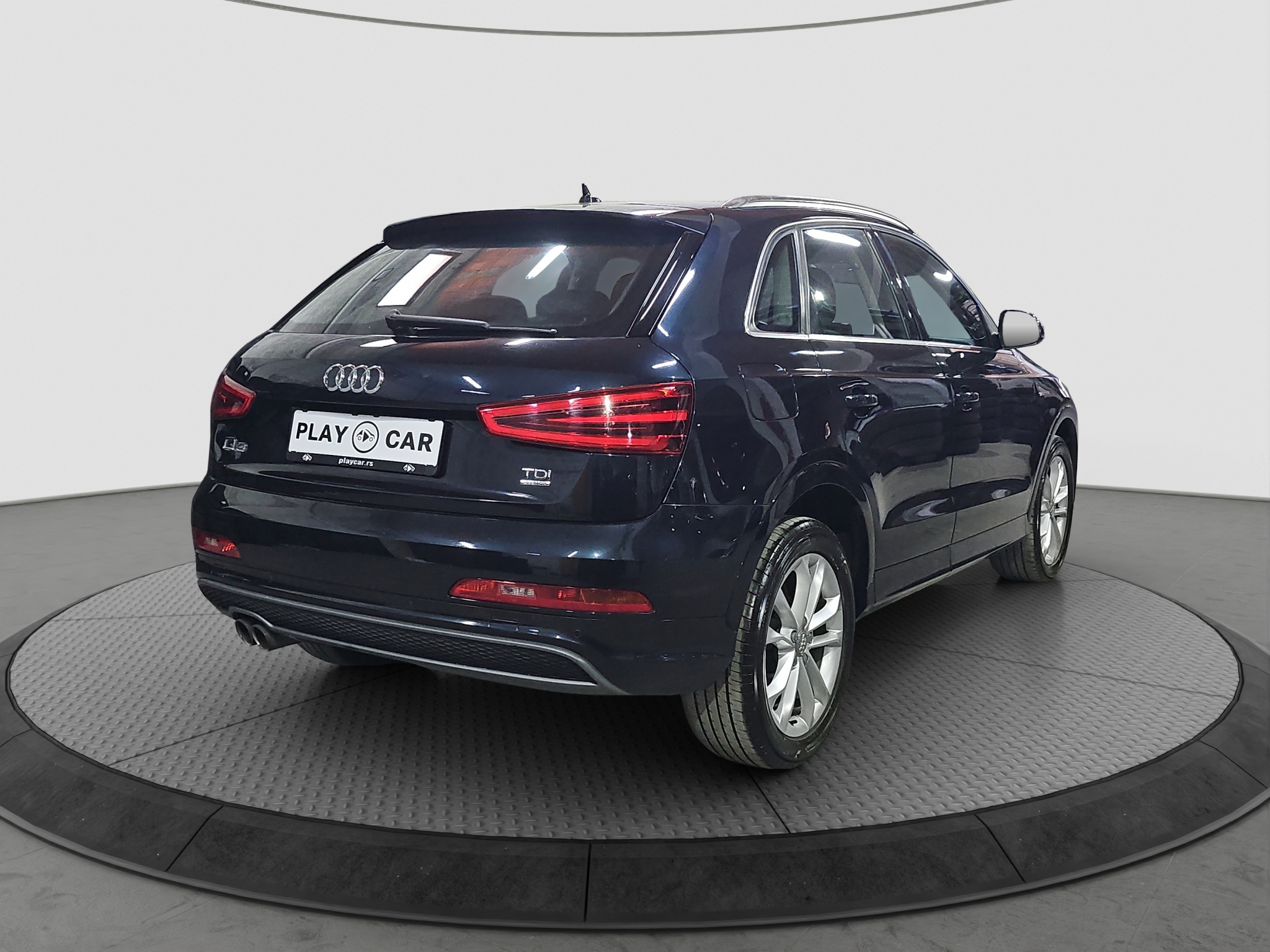 
								Audi Q3 S-line/4×4/AUTO full									