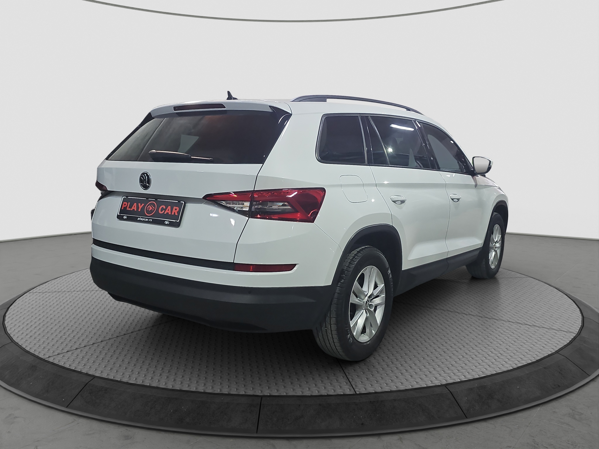 
								Škoda Kodiaq 4X4/DSG full									
