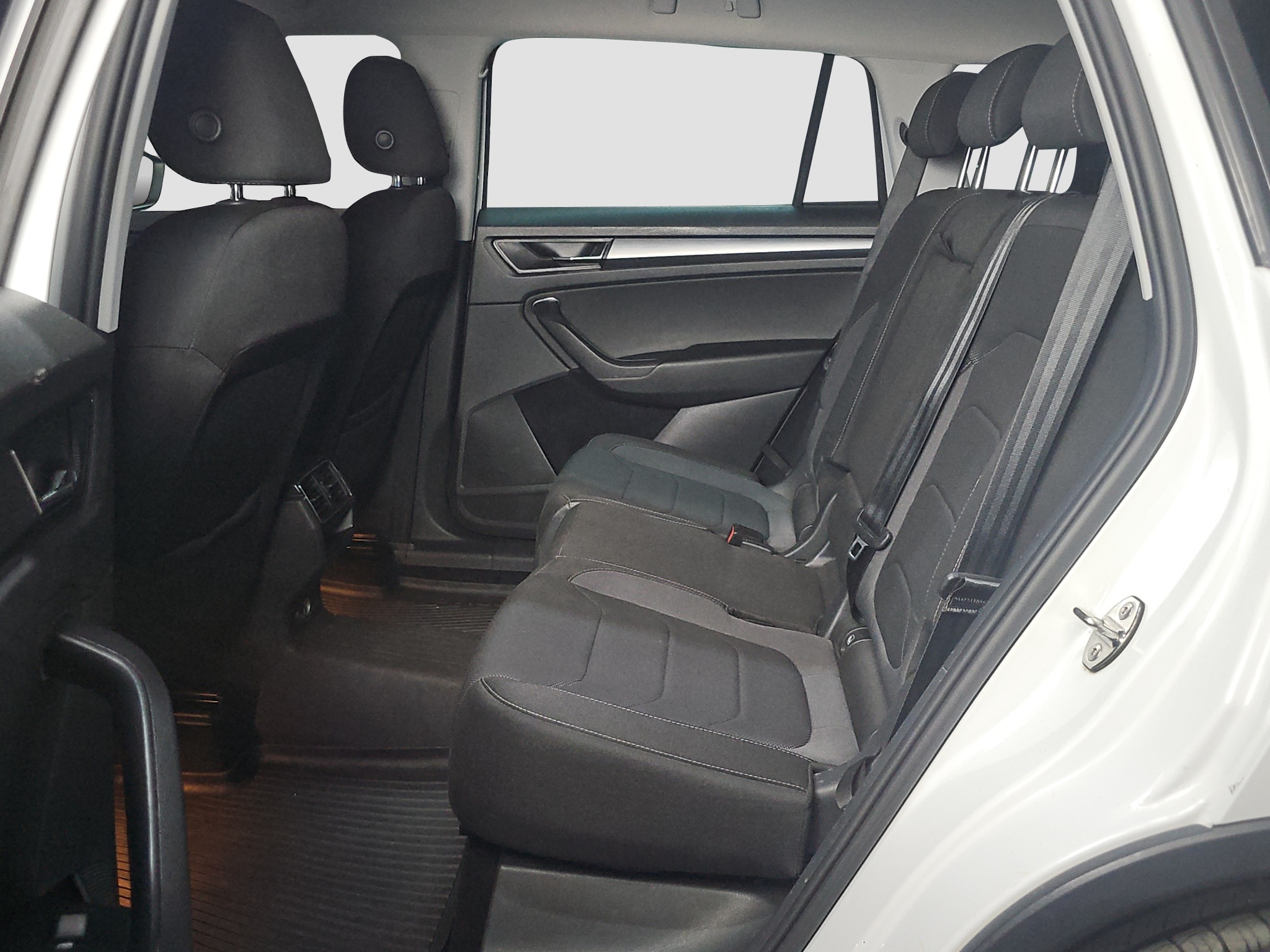 
								Škoda Kodiaq 4X4/DSG full									