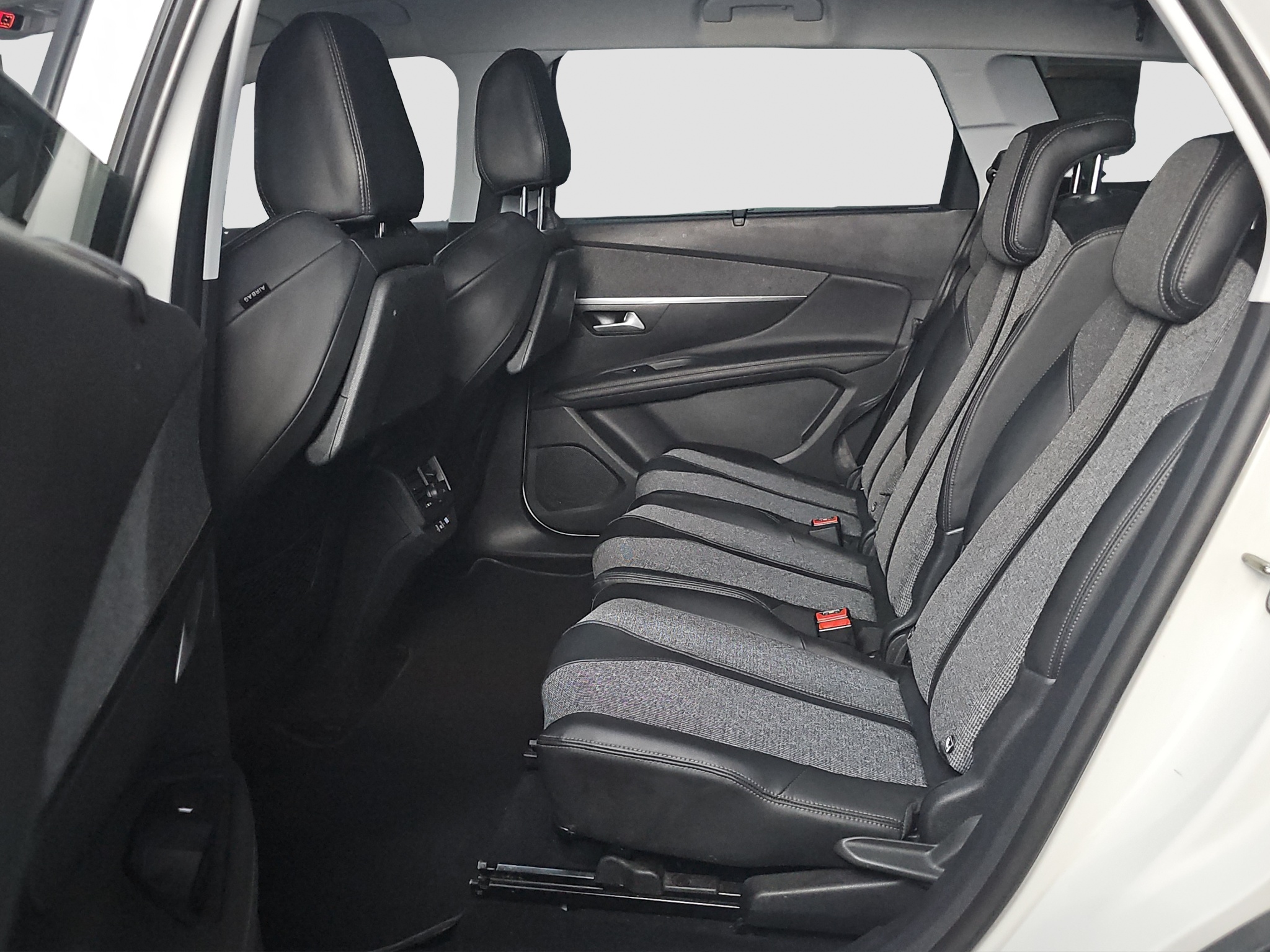 
								Peugeot 5008 7.sed/VIRT/AUT full									