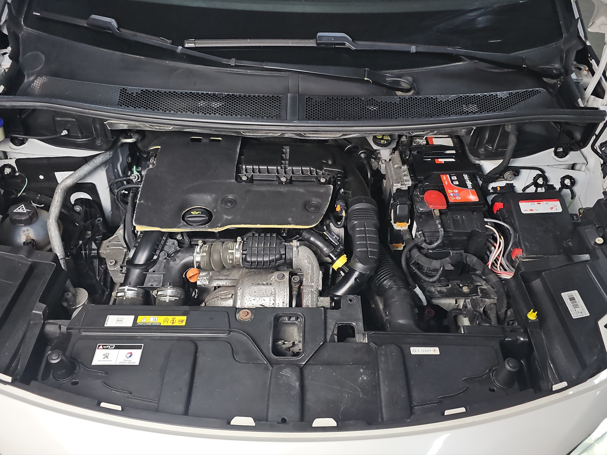 
								Peugeot 5008 7.sed/VIRT/AUT full									