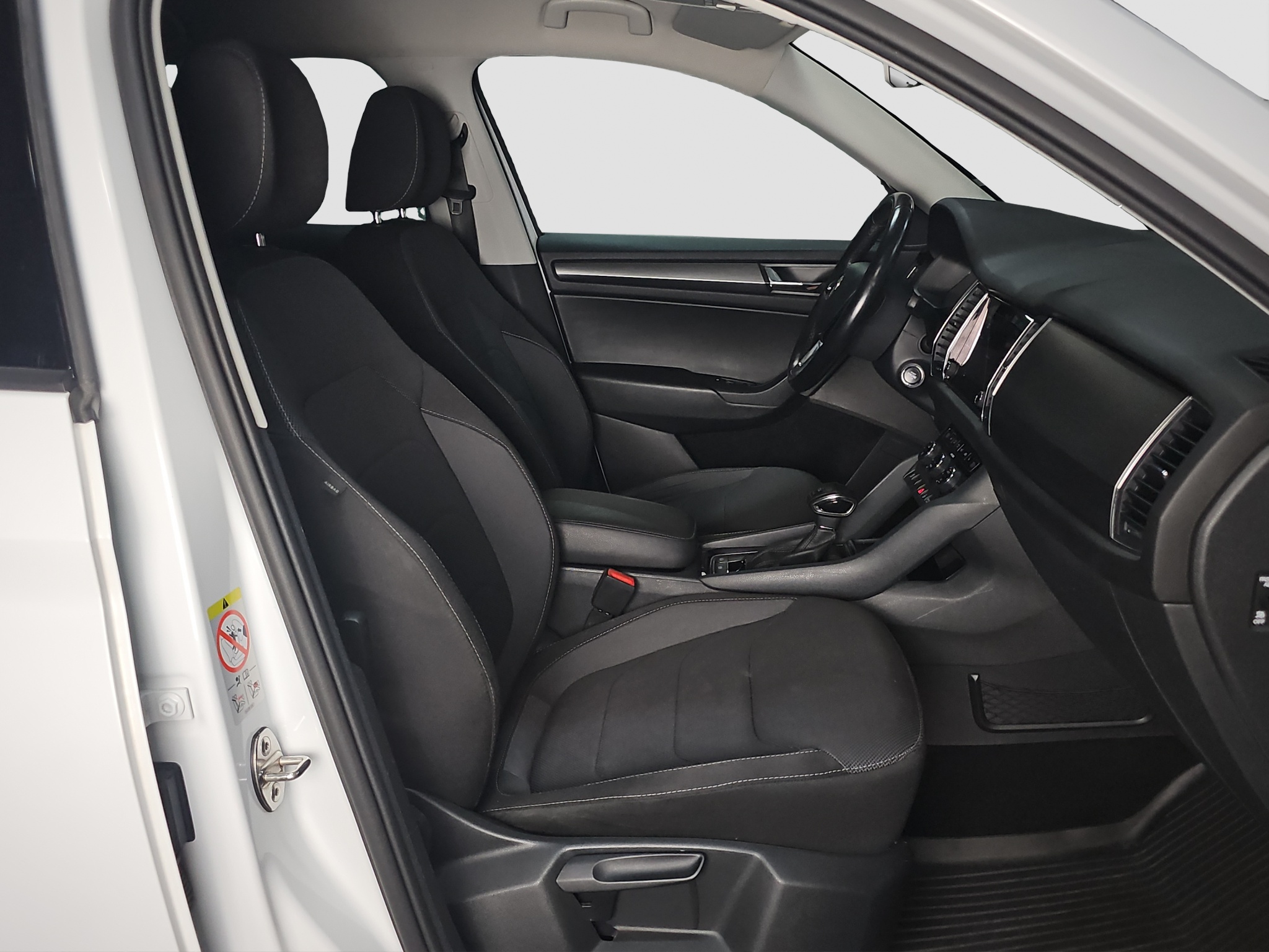 
								Škoda Kodiaq 4X4/DSG full									