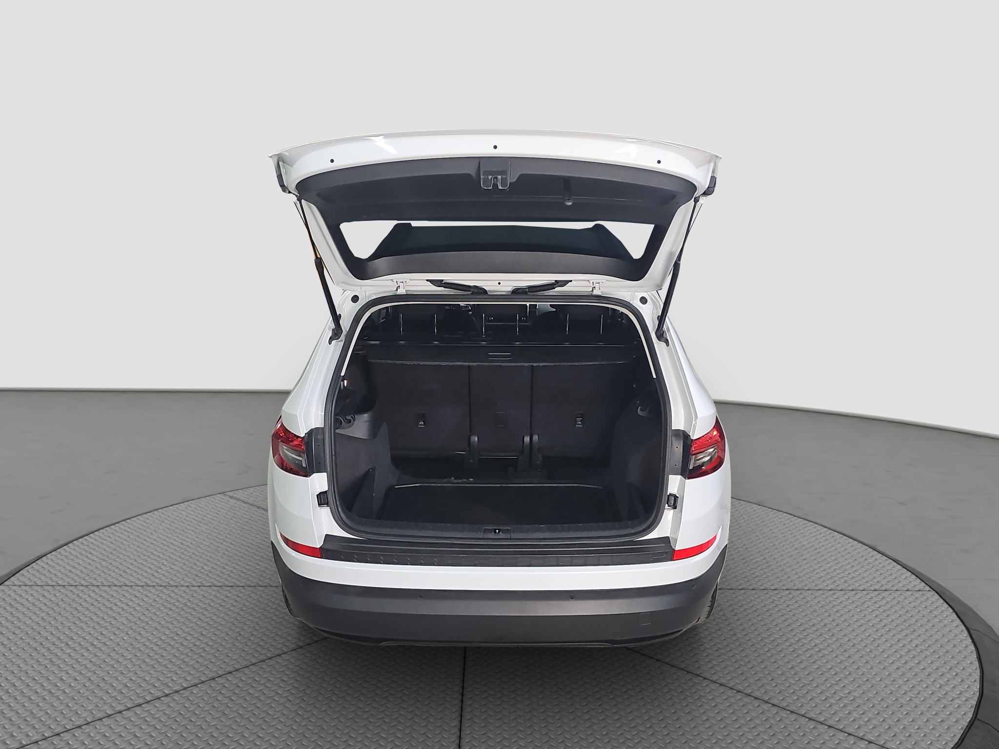 
								Škoda Kodiaq 4X4/DSG full									