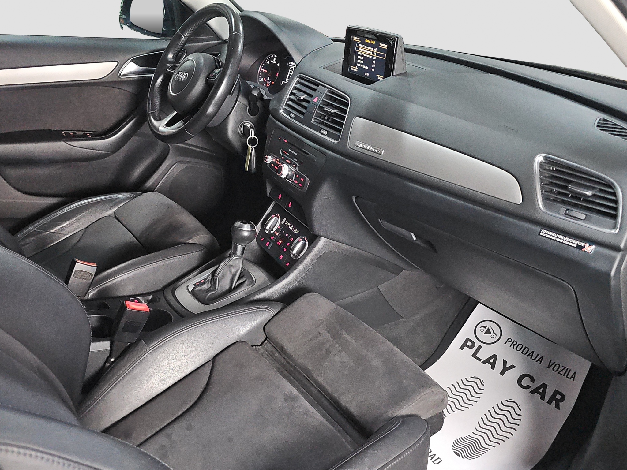 
								Audi Q3 S-line/4×4/AUTO full									