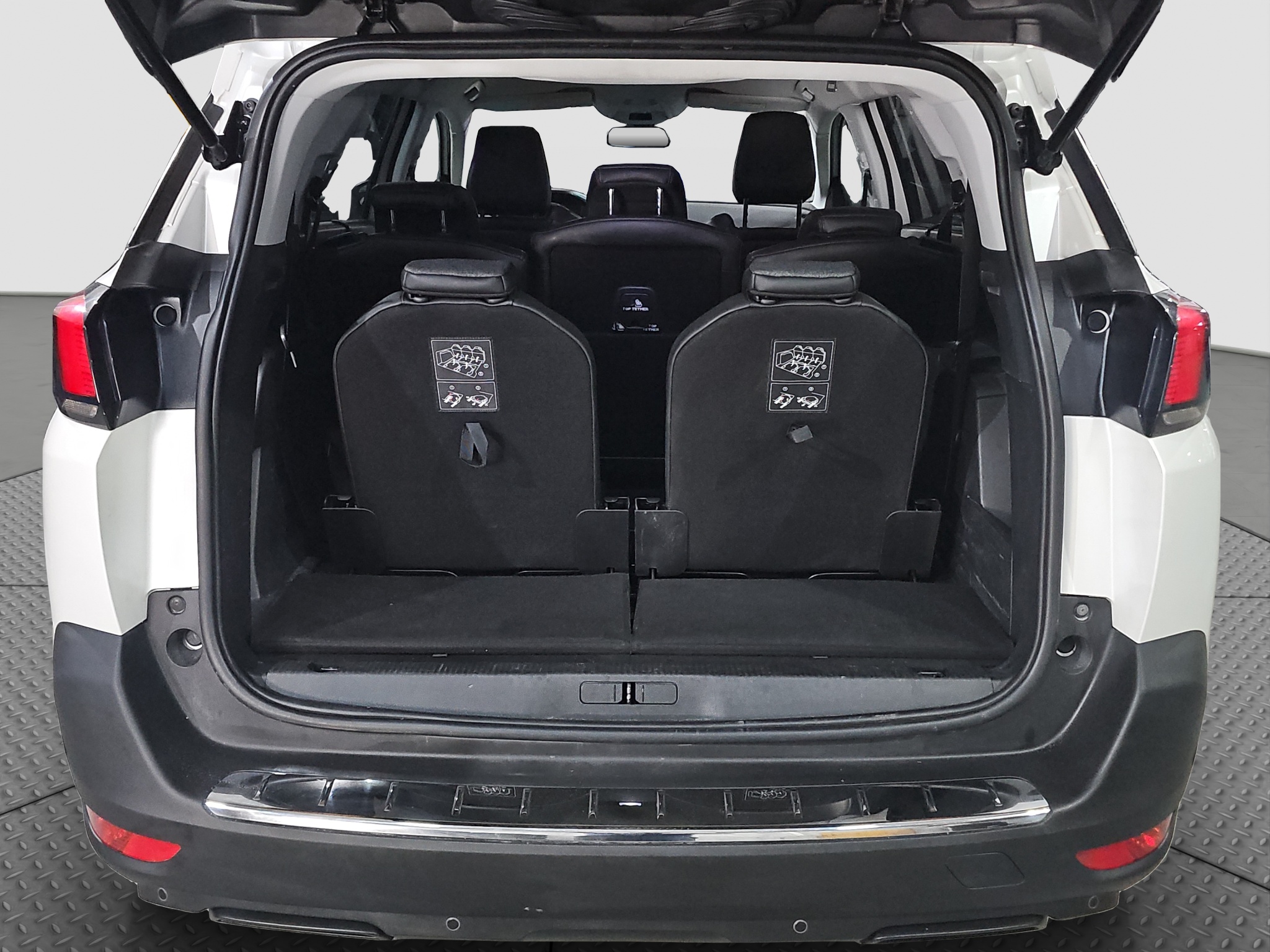 
								Peugeot 5008 7.sed/VIRT/AUT full									