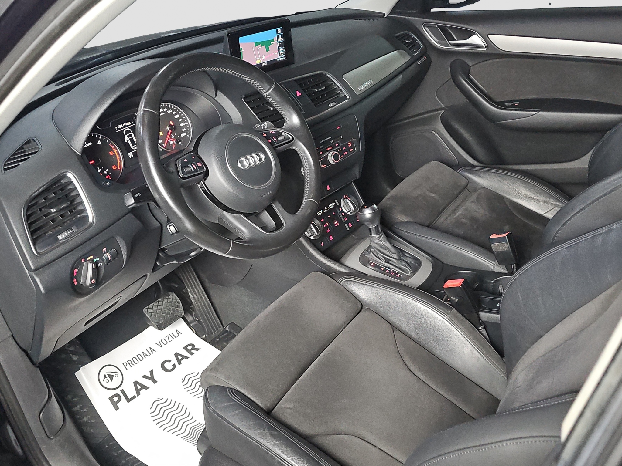 
								Audi Q3 S-line/4×4/AUTO full									