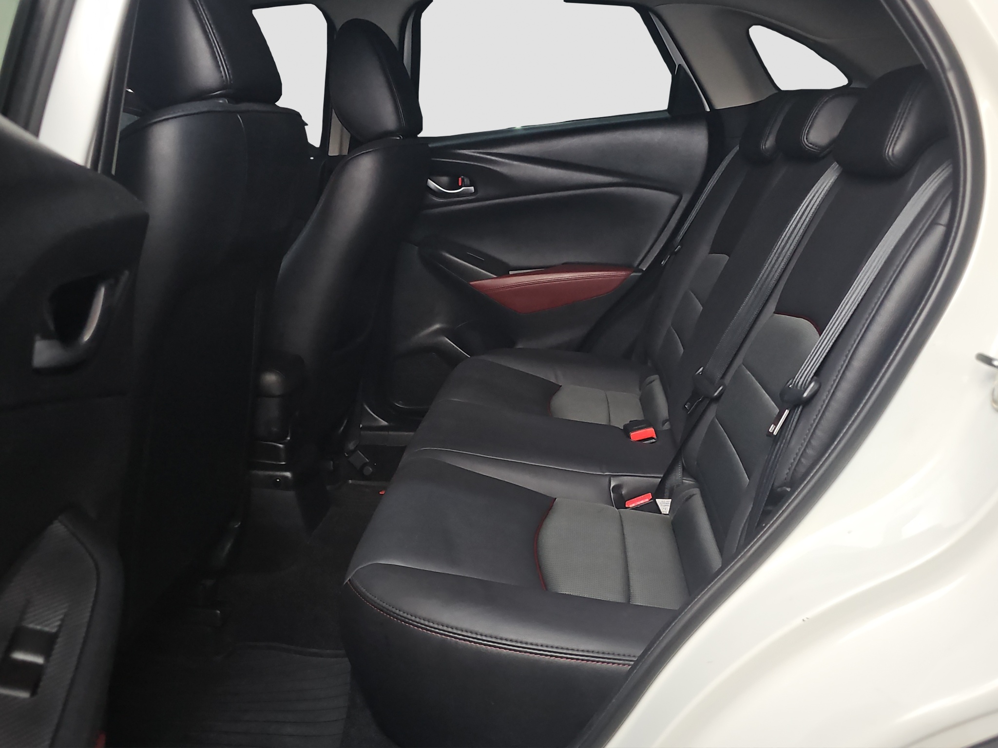 
								Mazda CX-3 FU.LL/AUTO full									
