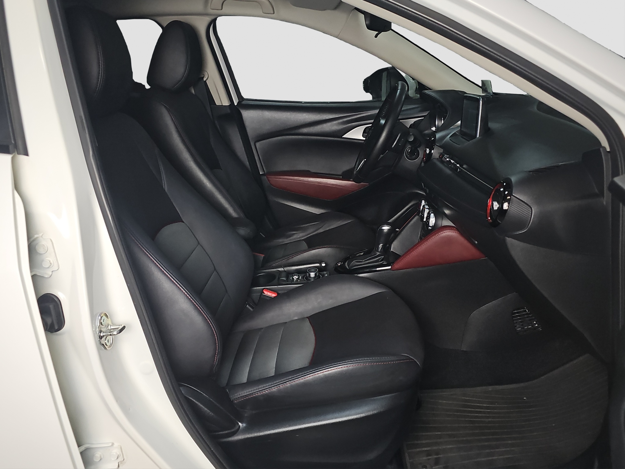 
								Mazda CX-3 FU.LL/AUTO full									