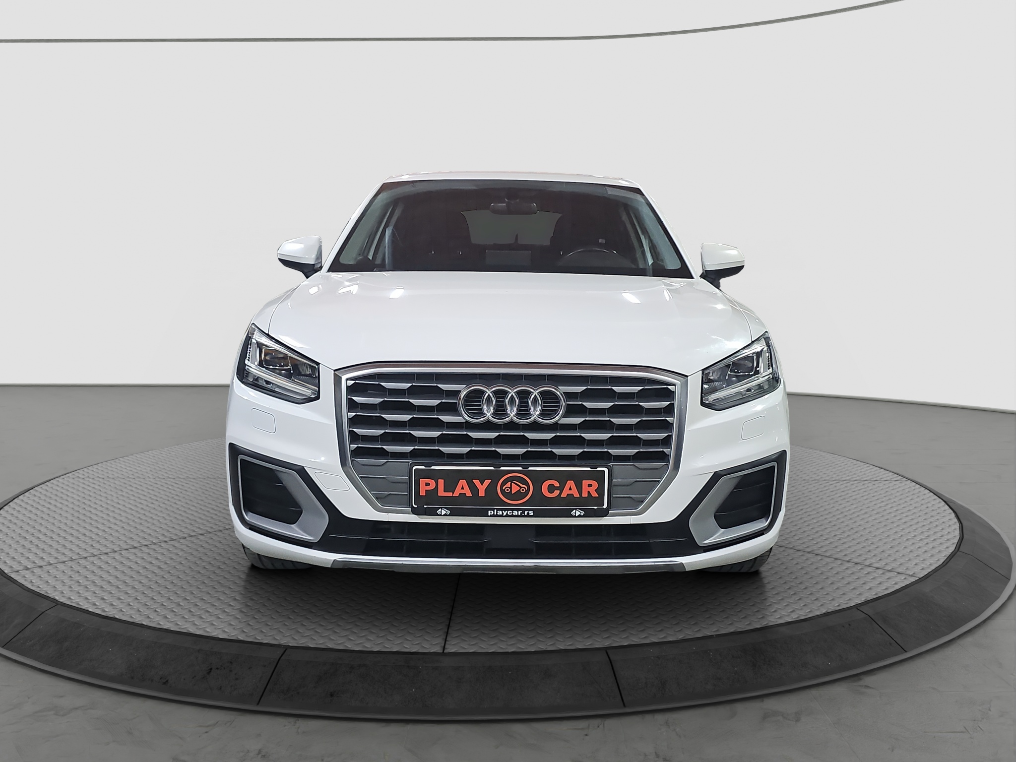 
								Audi Q2 full									
