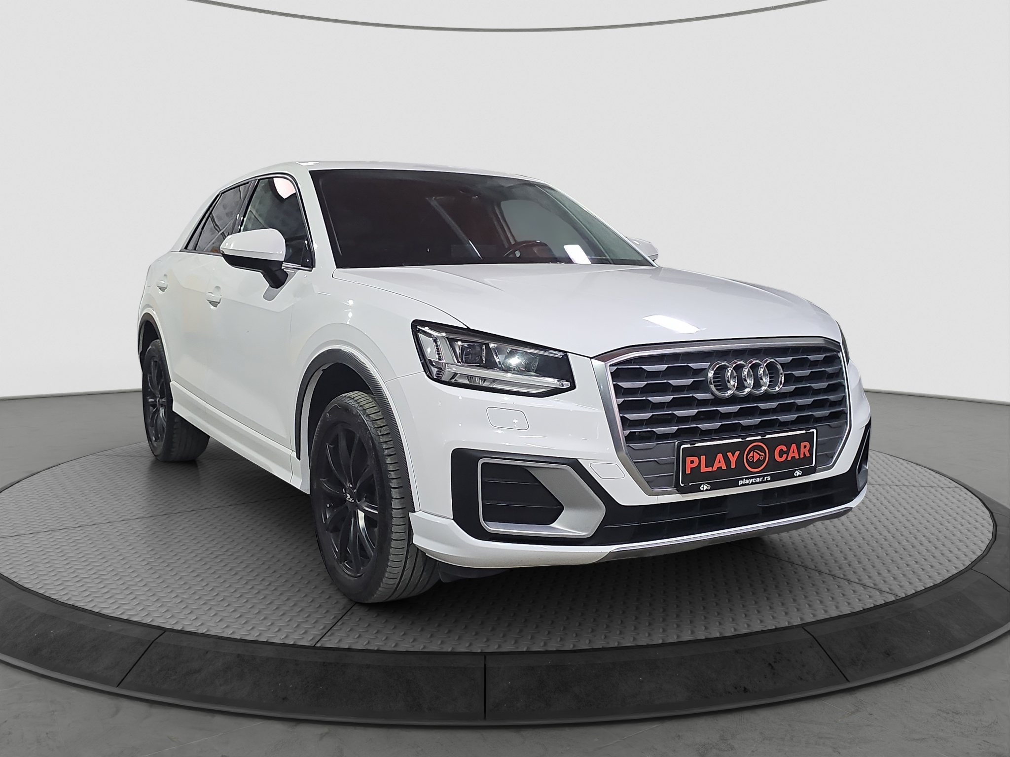 
								Audi Q2 full									