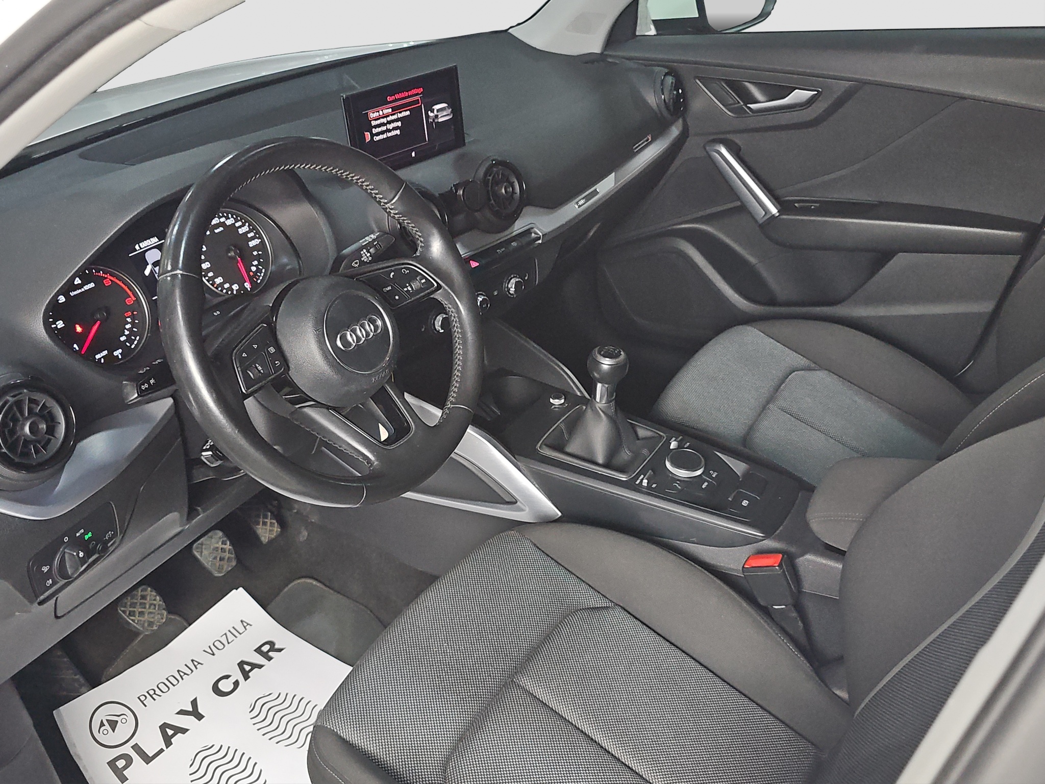 
								Audi Q2 full									