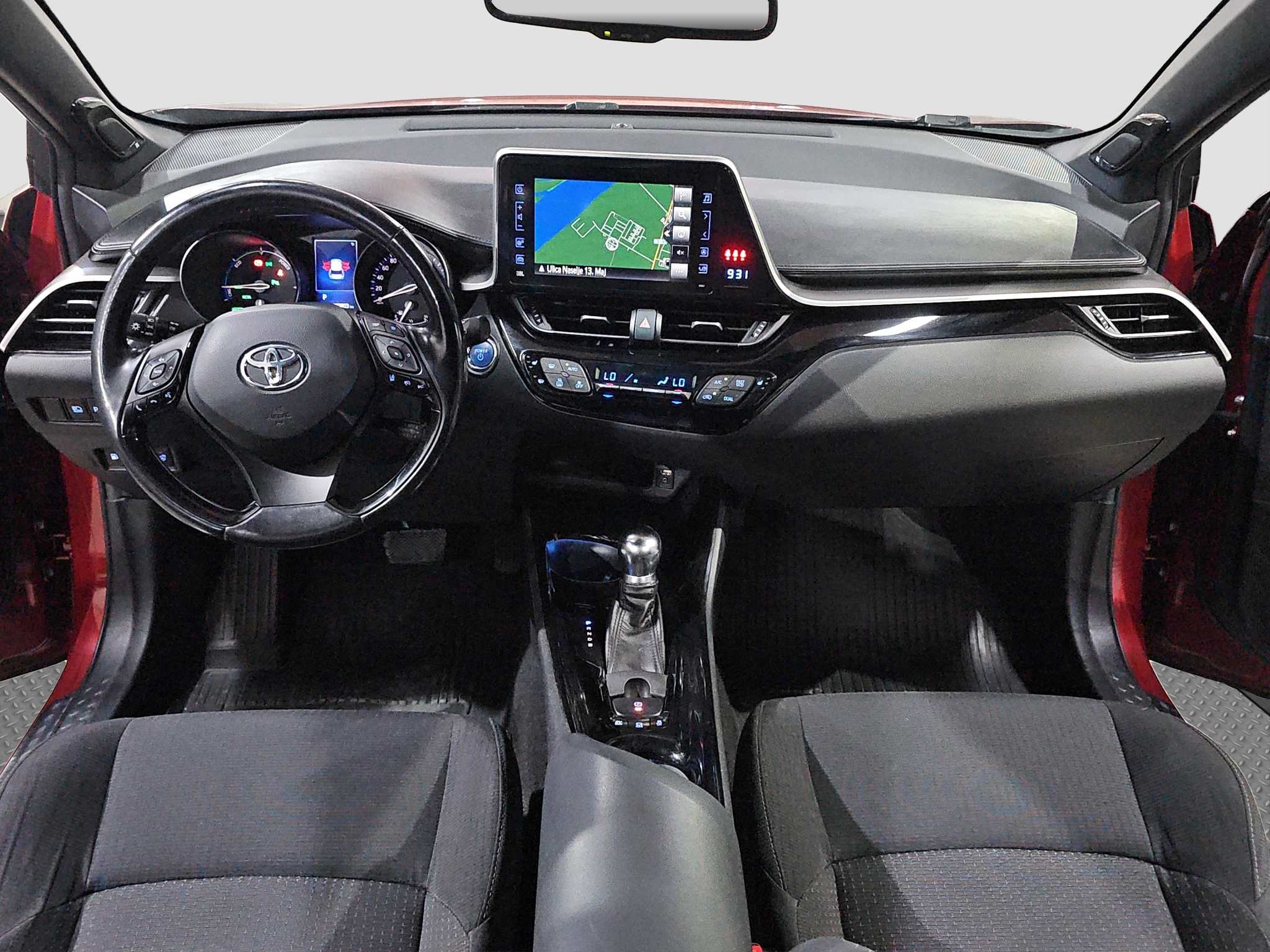 
								Toyota C-HR T.O.P. full									