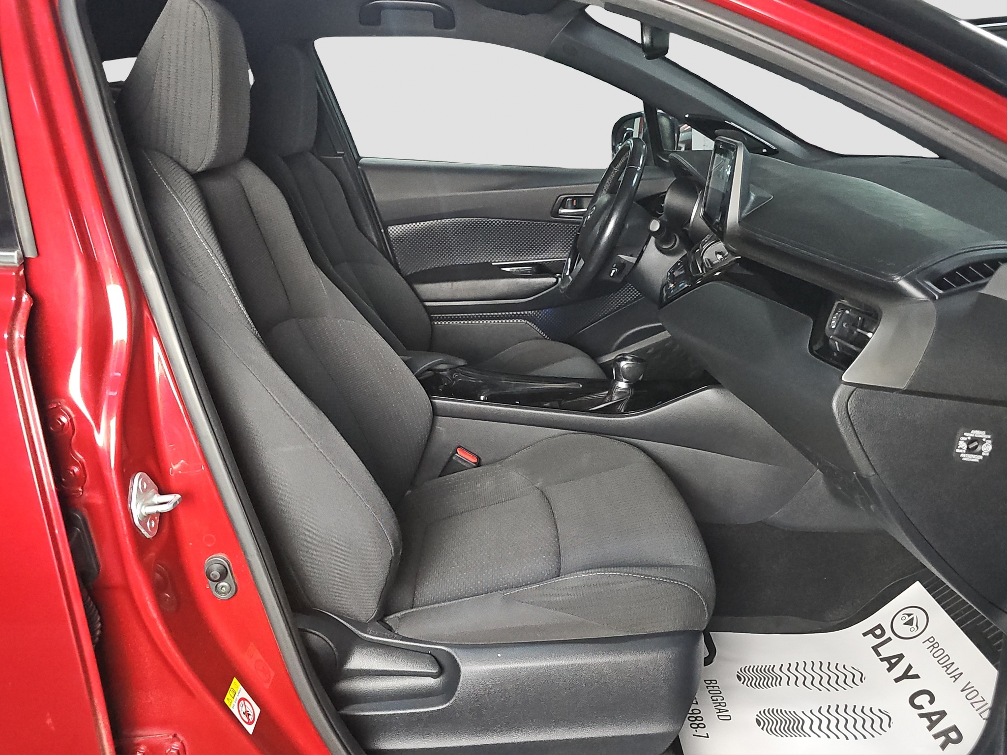 
								Toyota C-HR T.O.P. full									