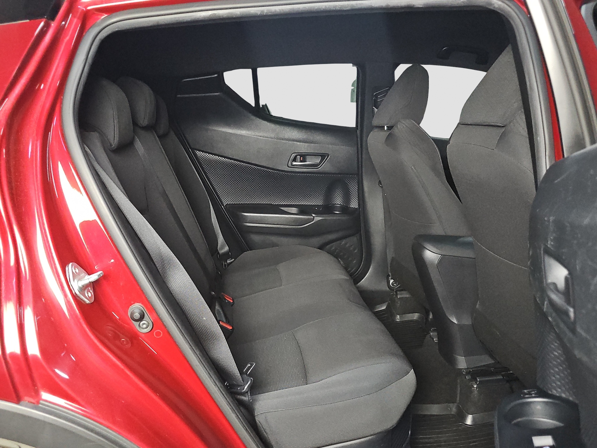 
								Toyota C-HR T.O.P. full									