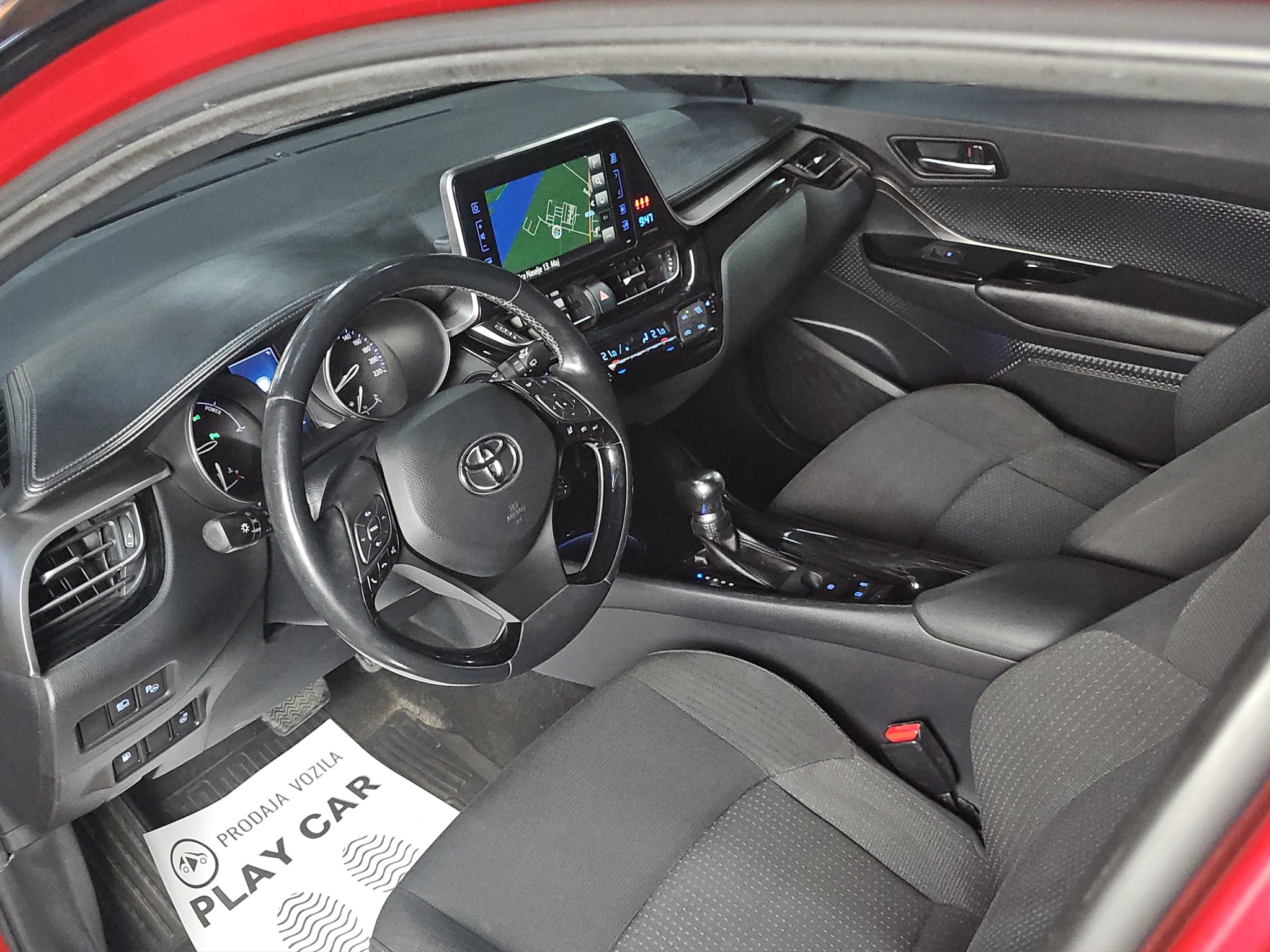 
								Toyota C-HR T.O.P. full									