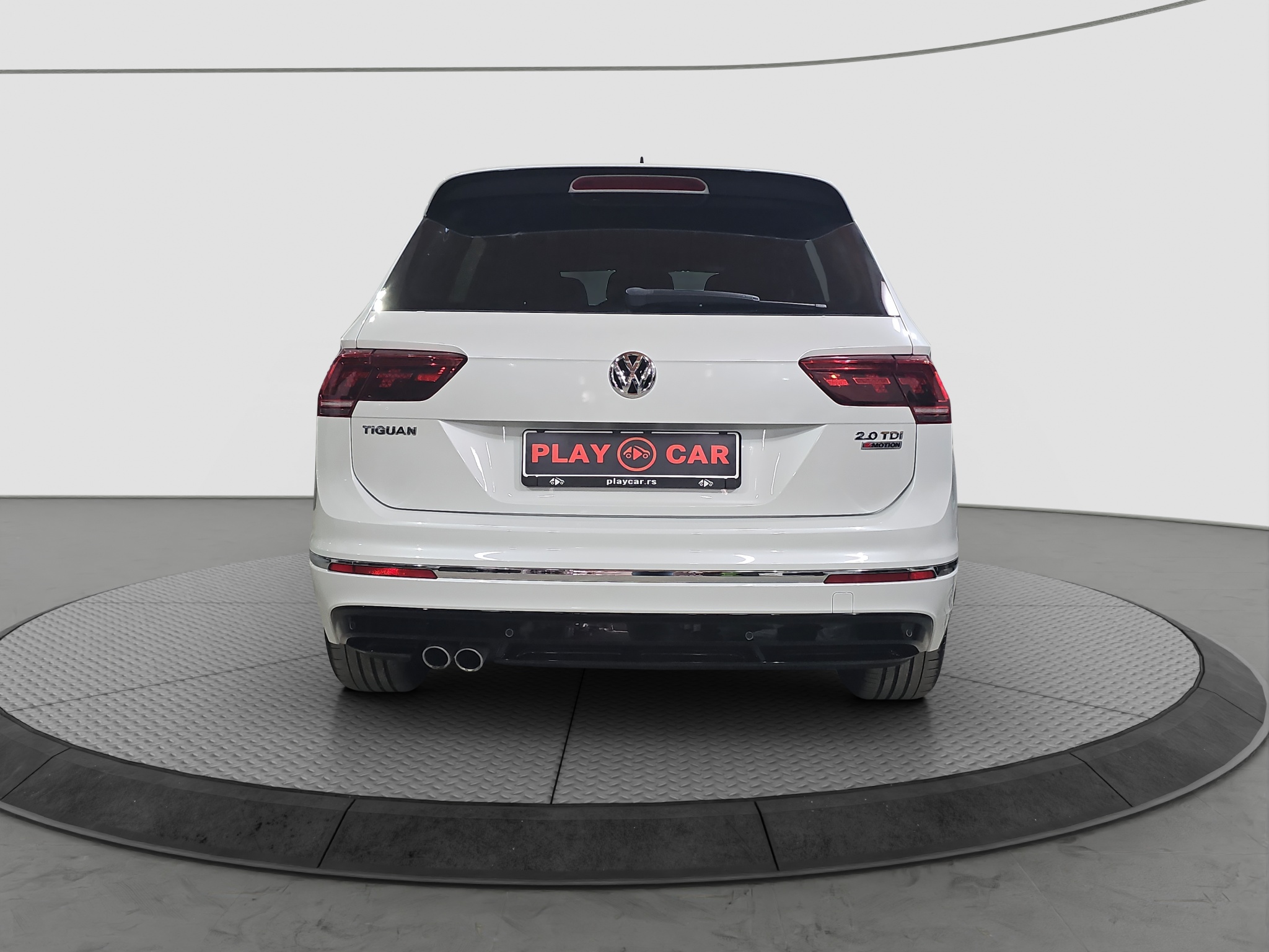 
								Volkswagen Tiguan R-line/4X4/VIRT/ŠIB full									