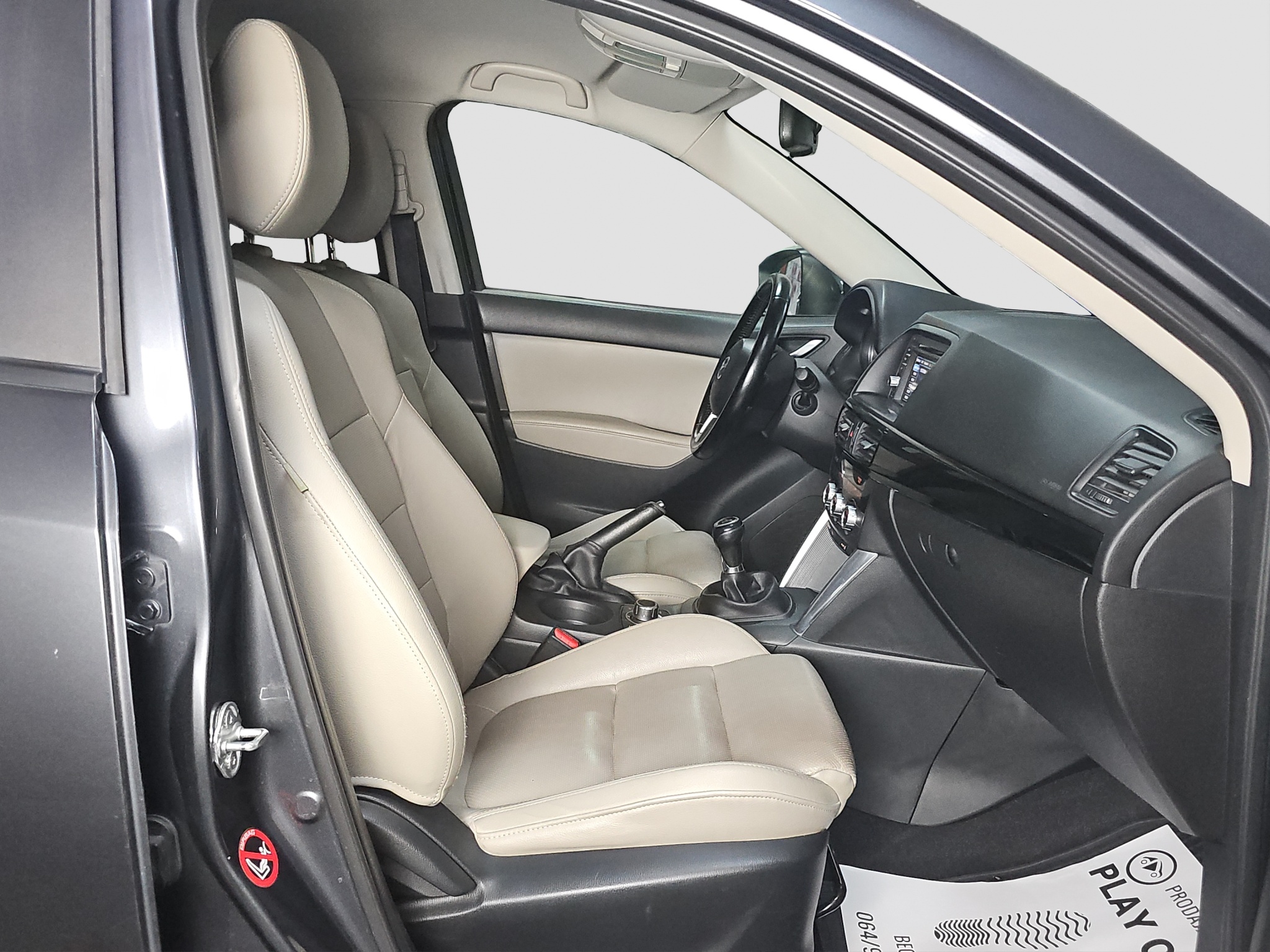 
								Mazda CX-5 AWD/0DLIČNA full									