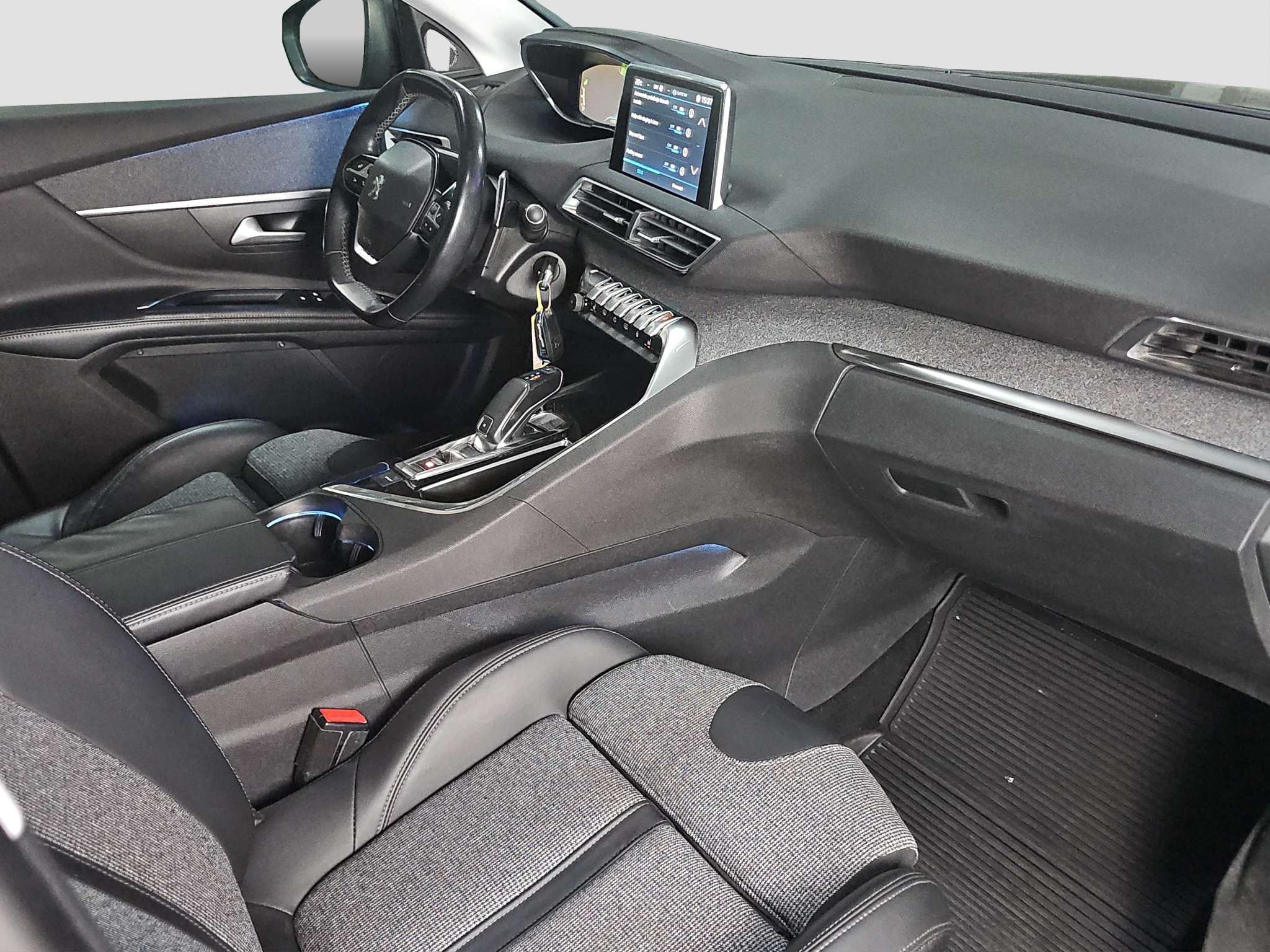 
								Peugeot 5008 VIRT/AUTO/7sed full									