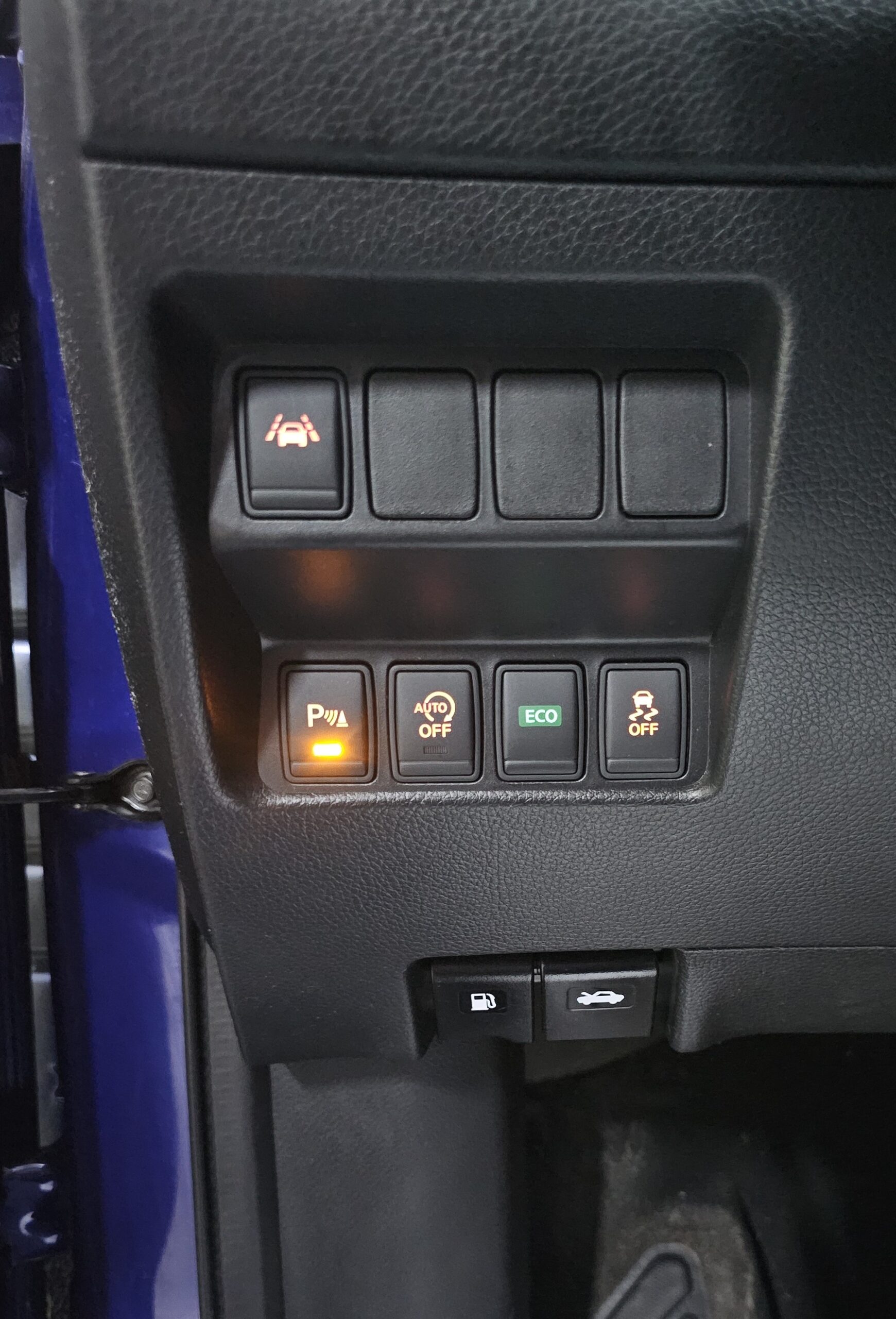 
								Nissan Qashqai TEKNA full									