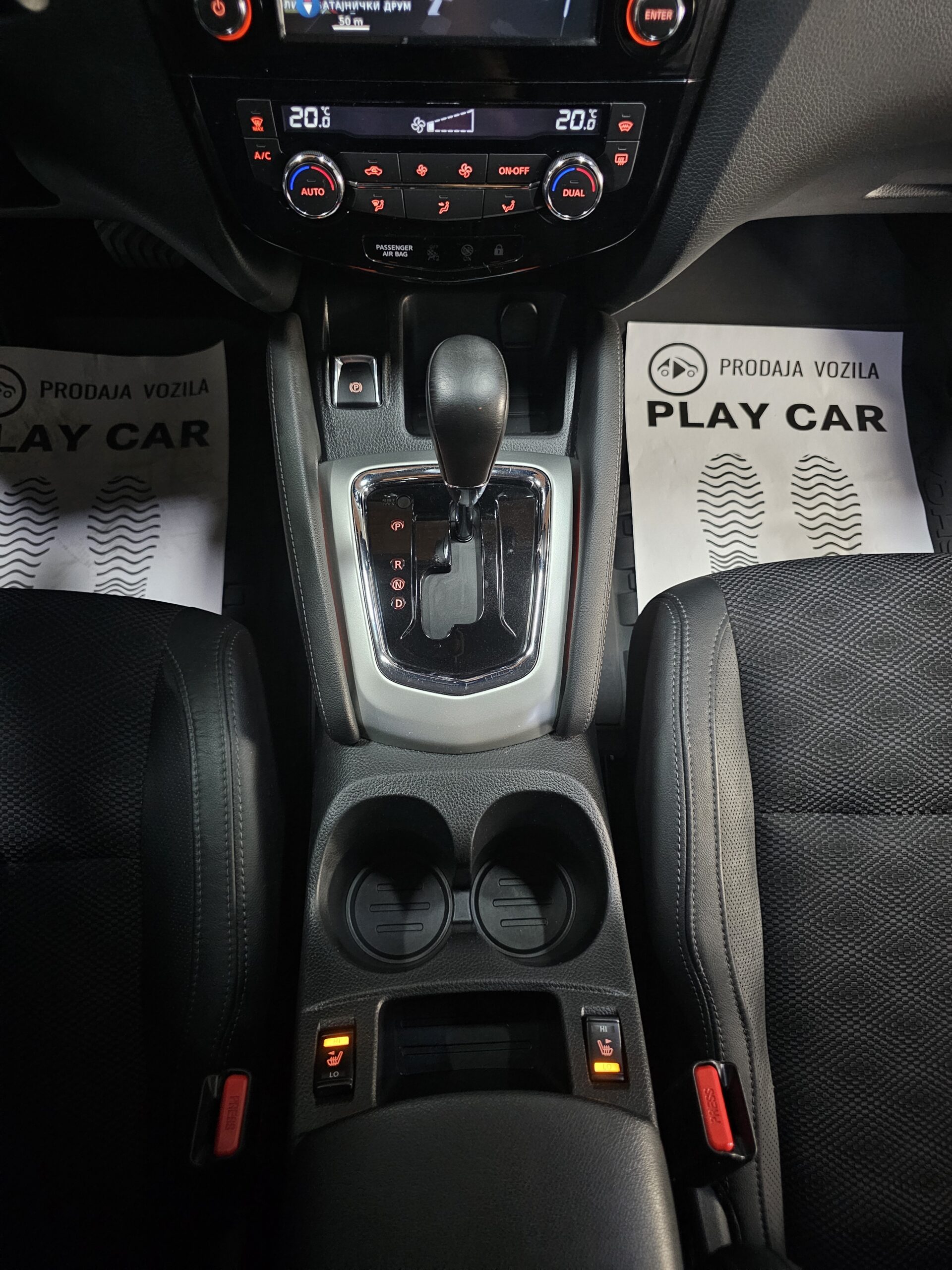 
								Nissan Qashqai TEKNA full									