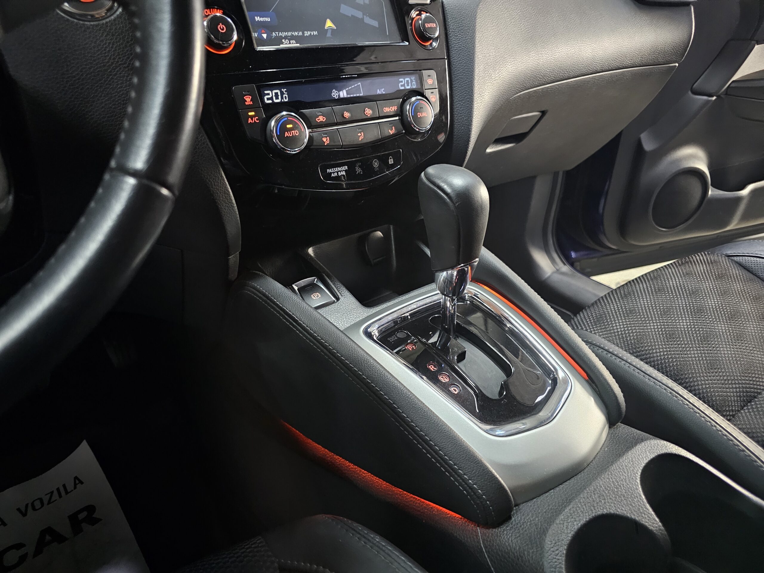 
								Nissan Qashqai TEKNA full									