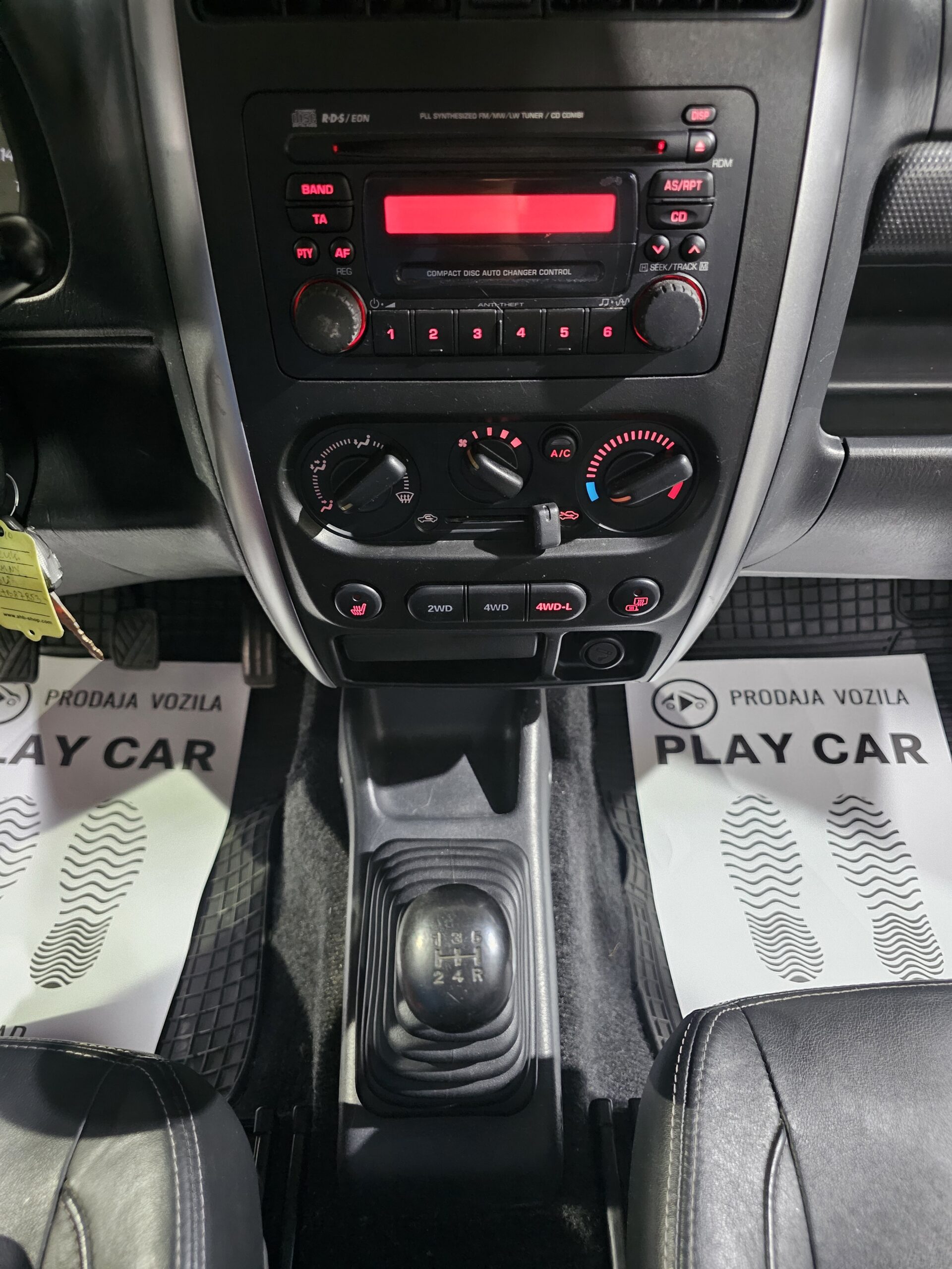 
								Suzuki Jimny full									